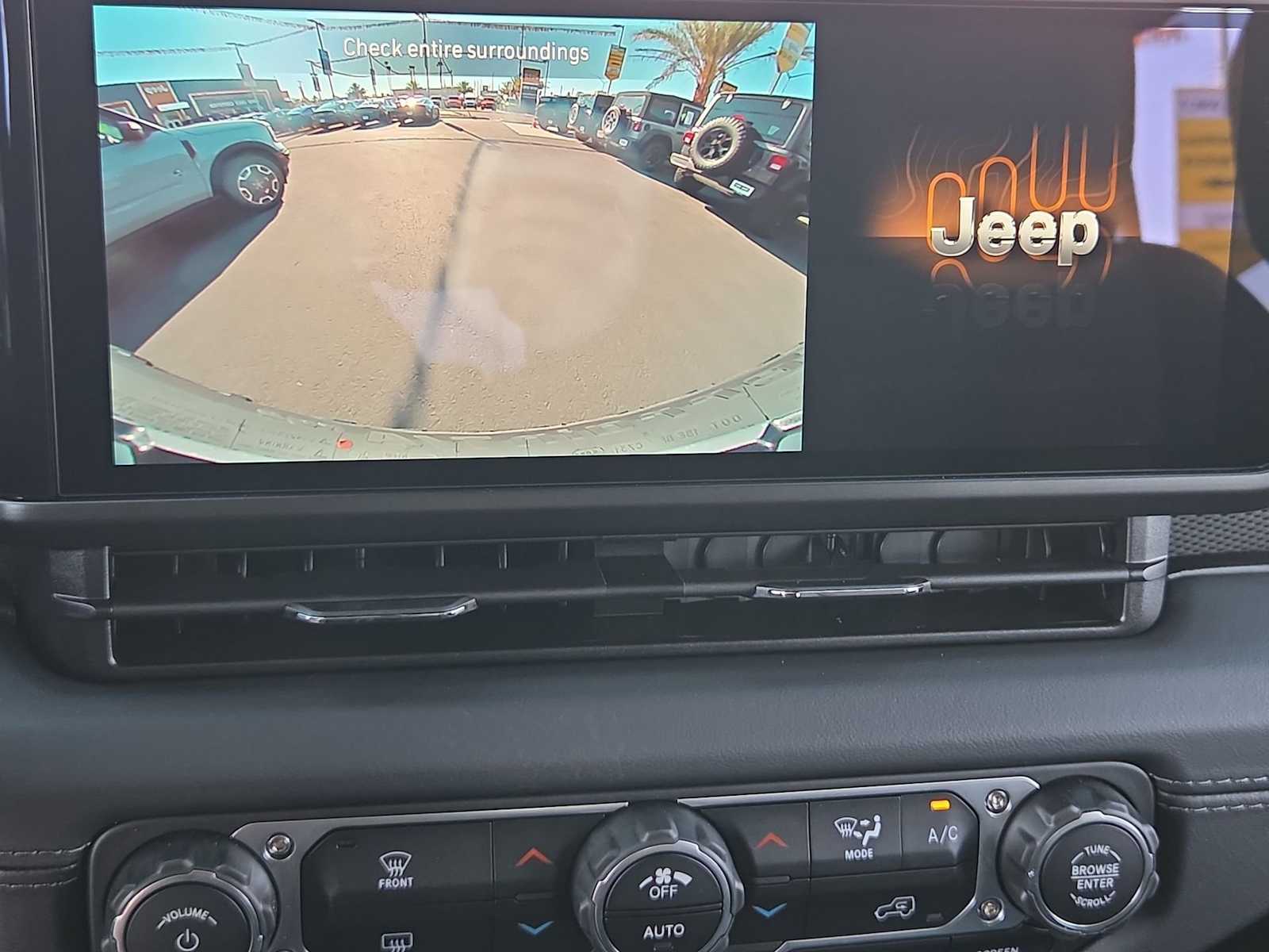 Thumbnail: 2025 Jeep Wrangler - 30