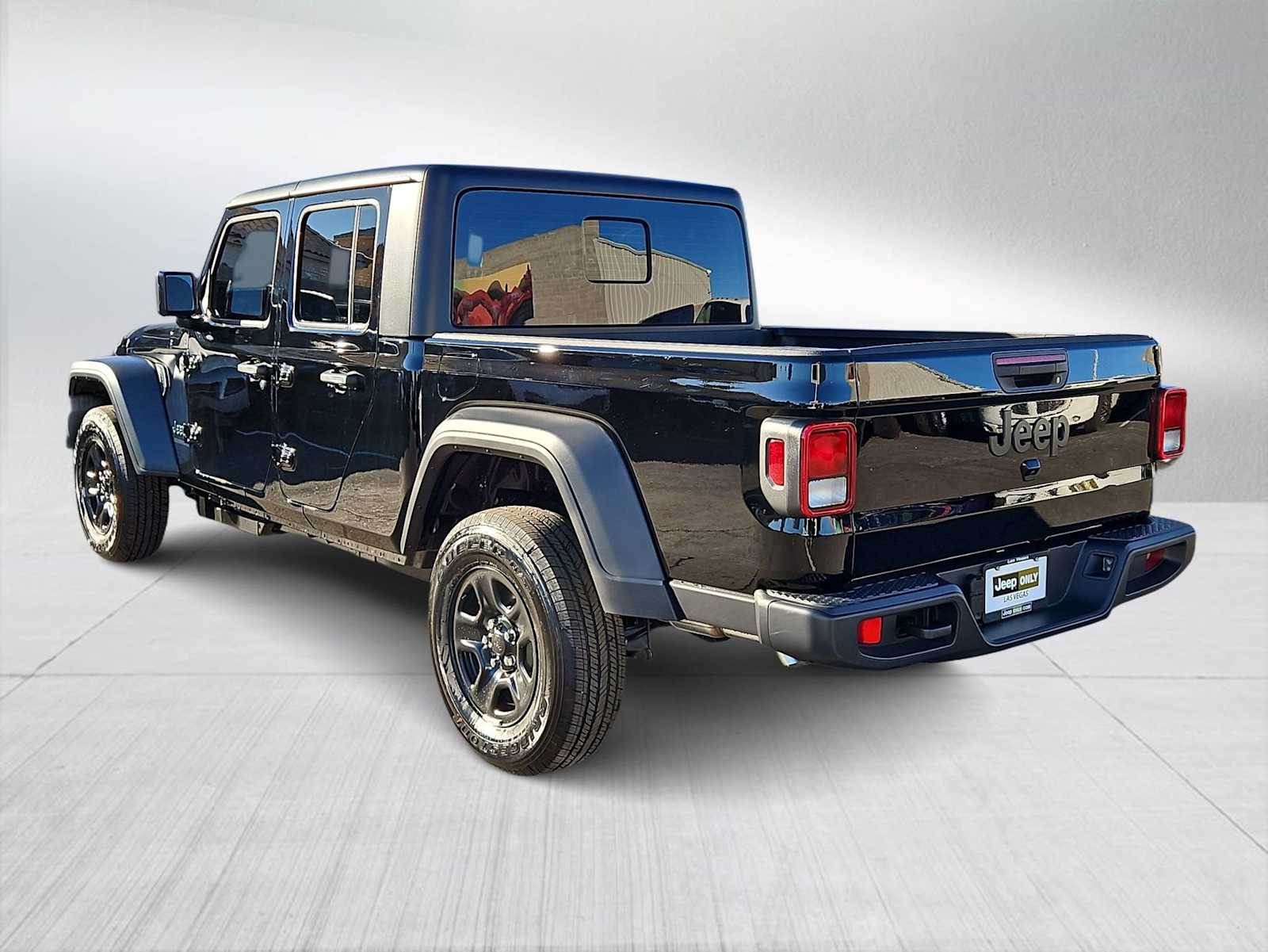 Thumbnail: 2026 Jeep Gladiator - 6