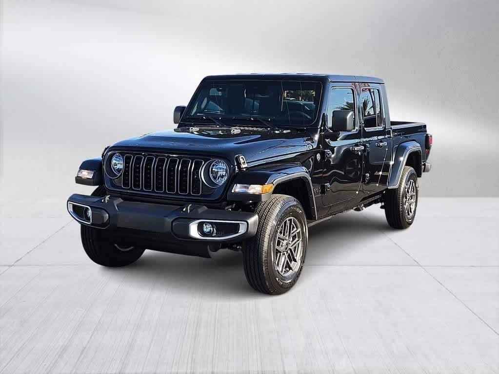 Thumbnail: 2025 Jeep Gladiator - 4
