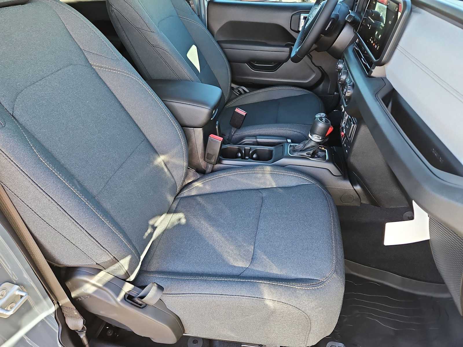 2026 Jeep Wrangler 4-Door Willys - Photo 20