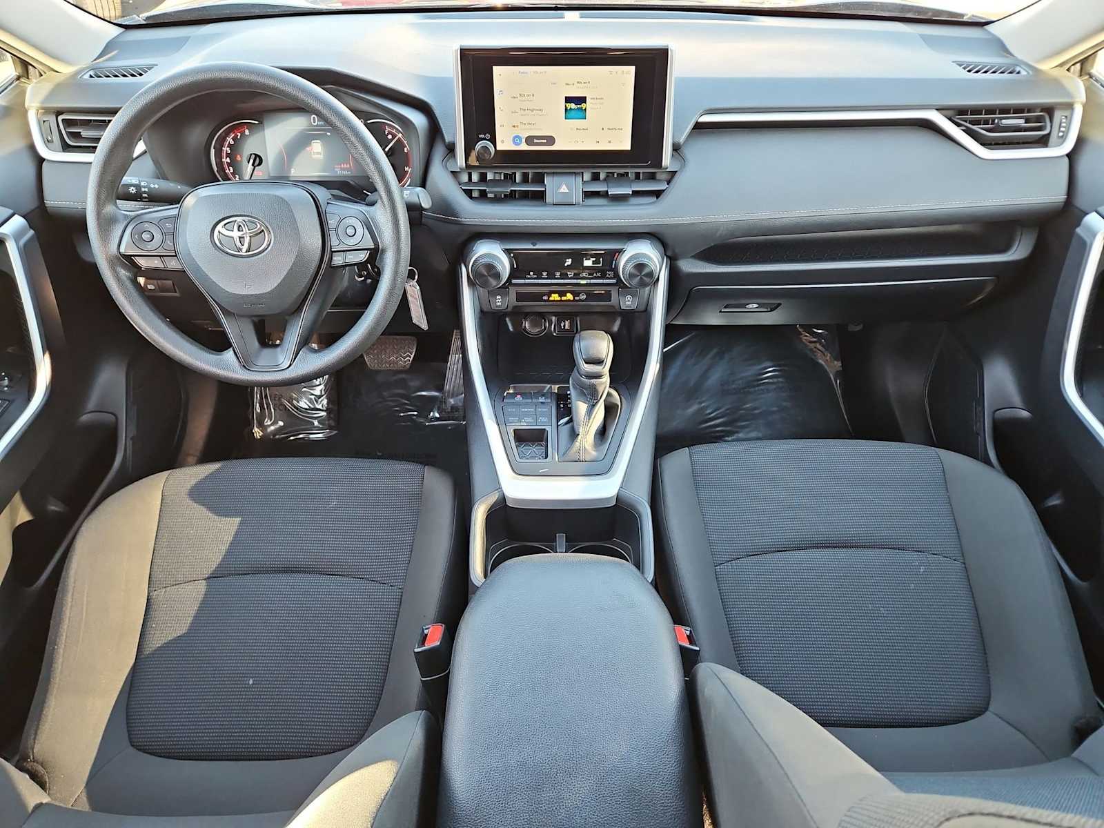 Thumbnail: 2024 Toyota RAV4 - 15