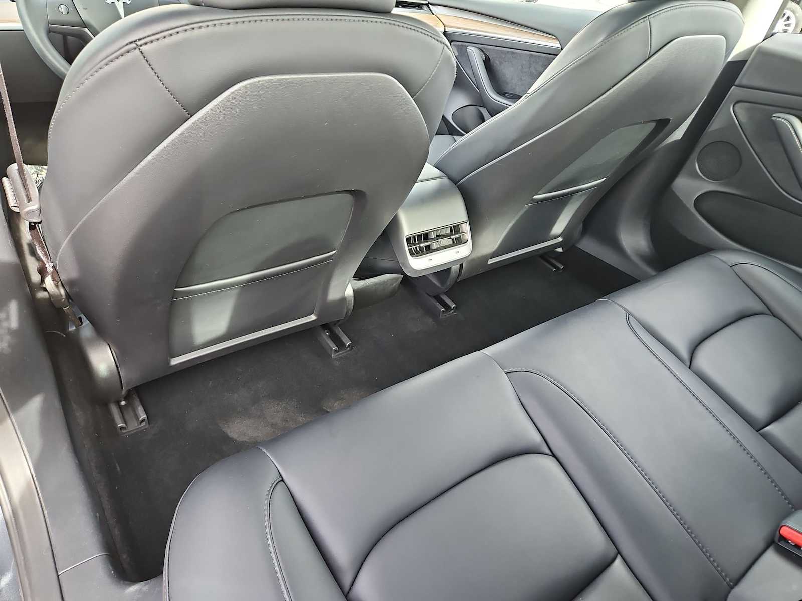 Thumbnail: 2023 Tesla Model 3 - 18