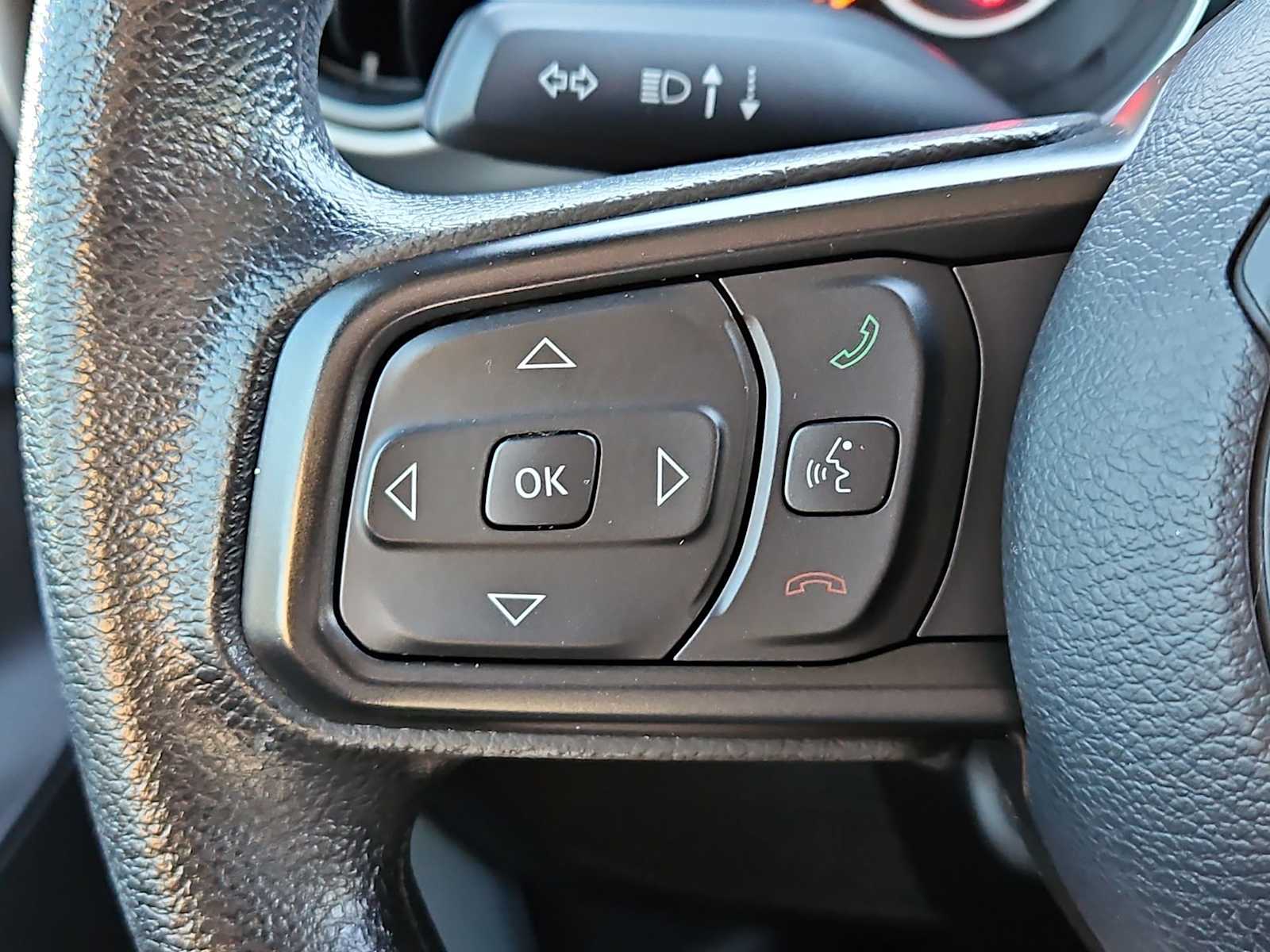 Thumbnail: 2022 Jeep Gladiator - 22