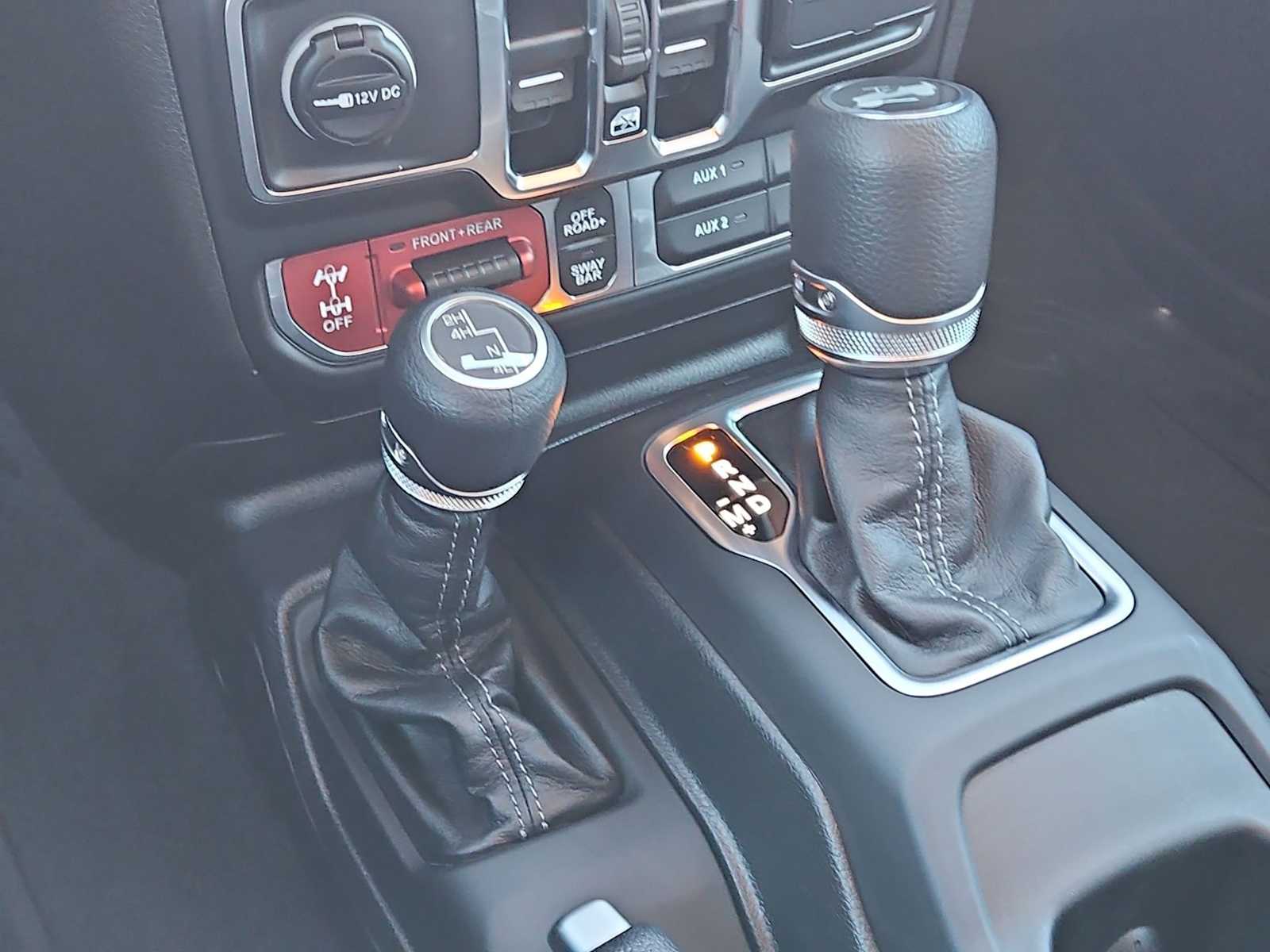 Thumbnail: 2025 Jeep Wrangler - 29