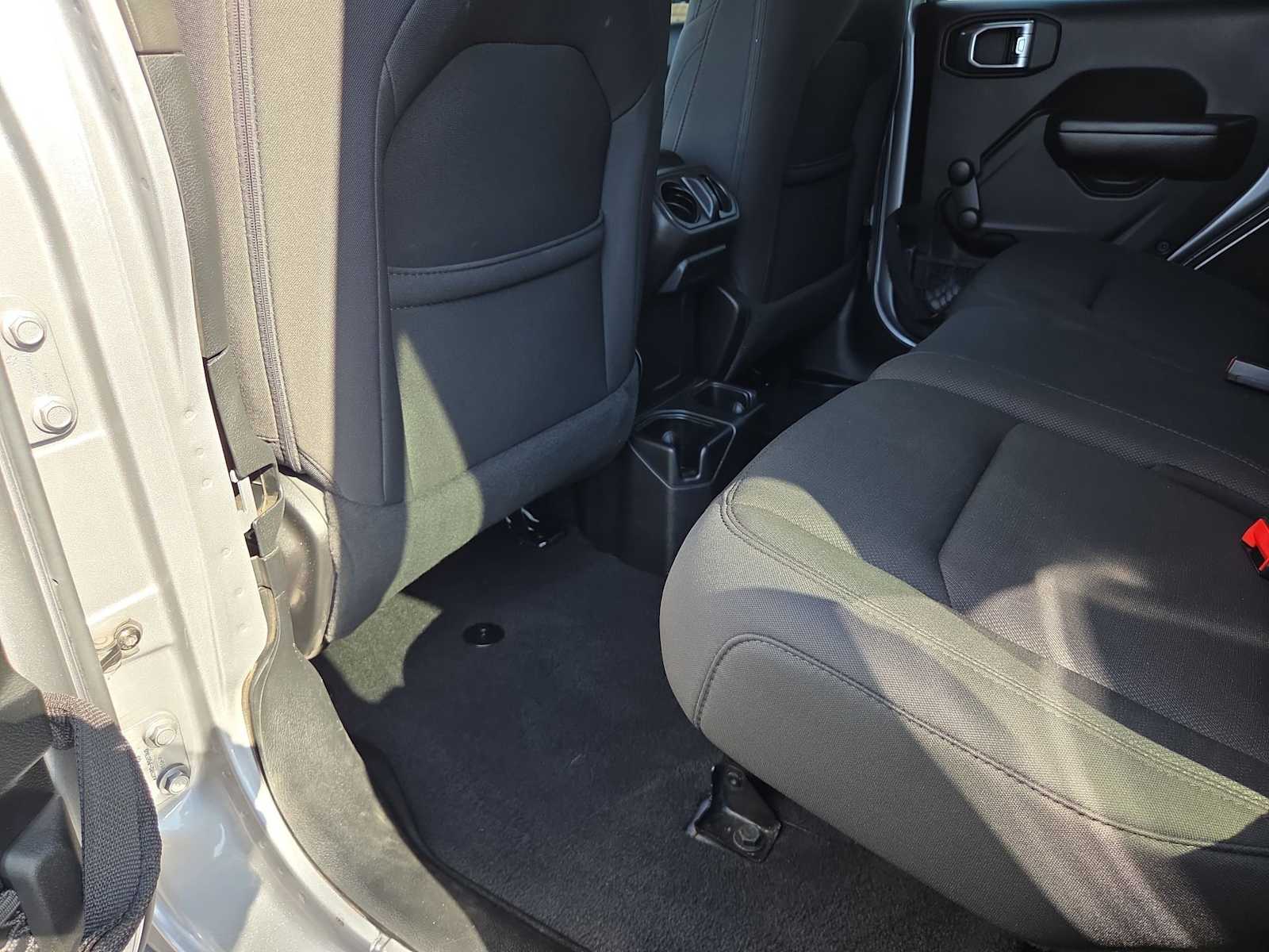 Thumbnail: 2021 Jeep Wrangler - 20