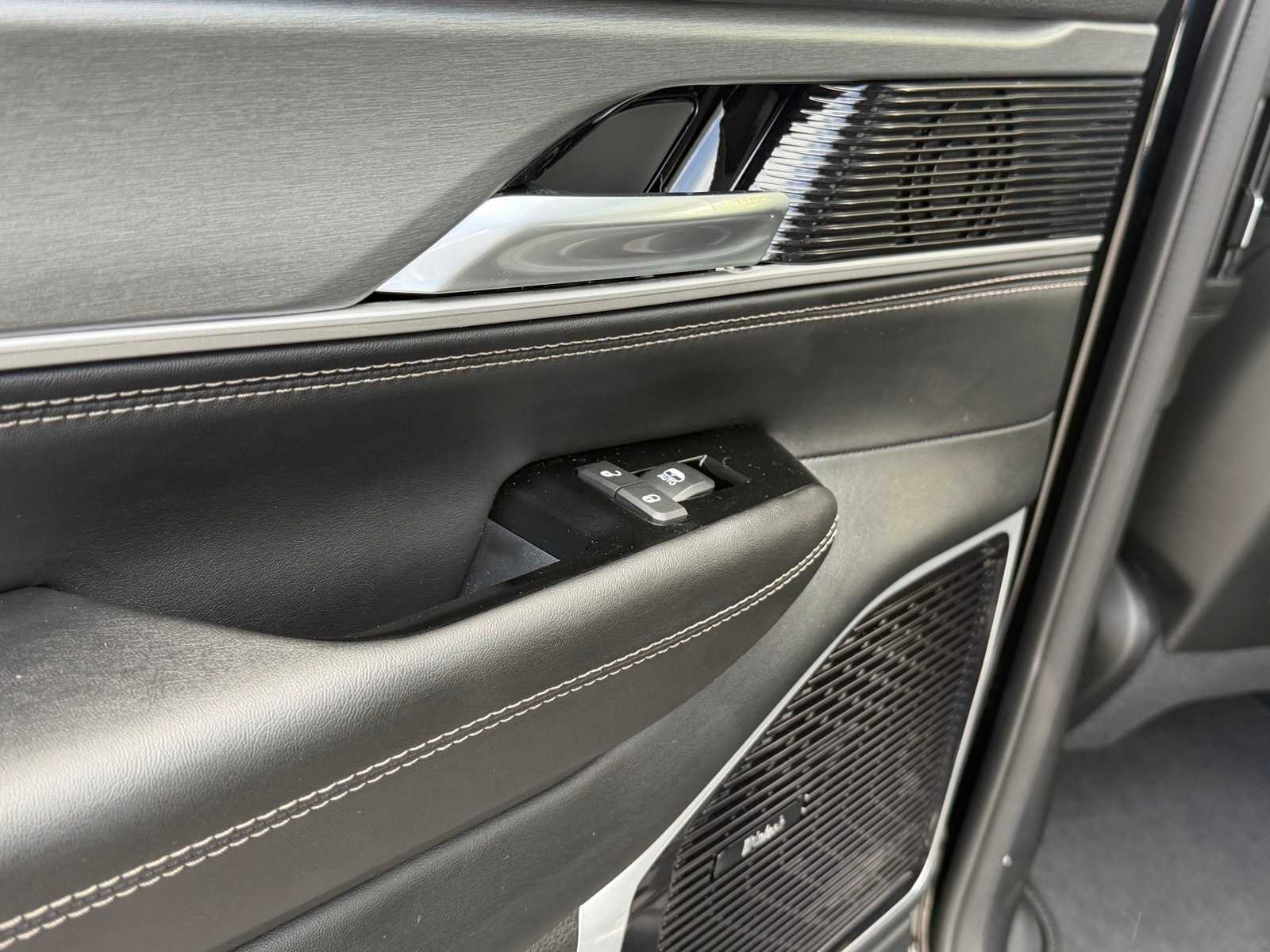 Thumbnail: 2026 Jeep Grand Wagoneer - 21