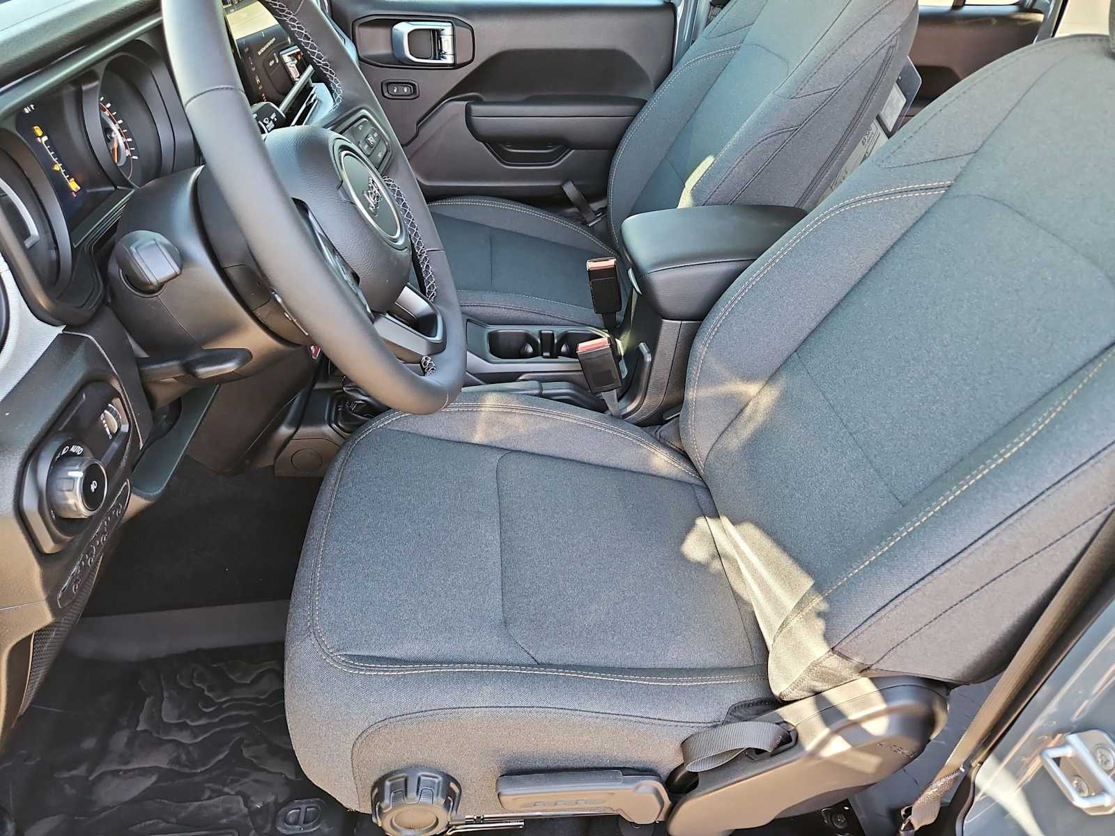 Thumbnail: 2026 Jeep Wrangler - 16