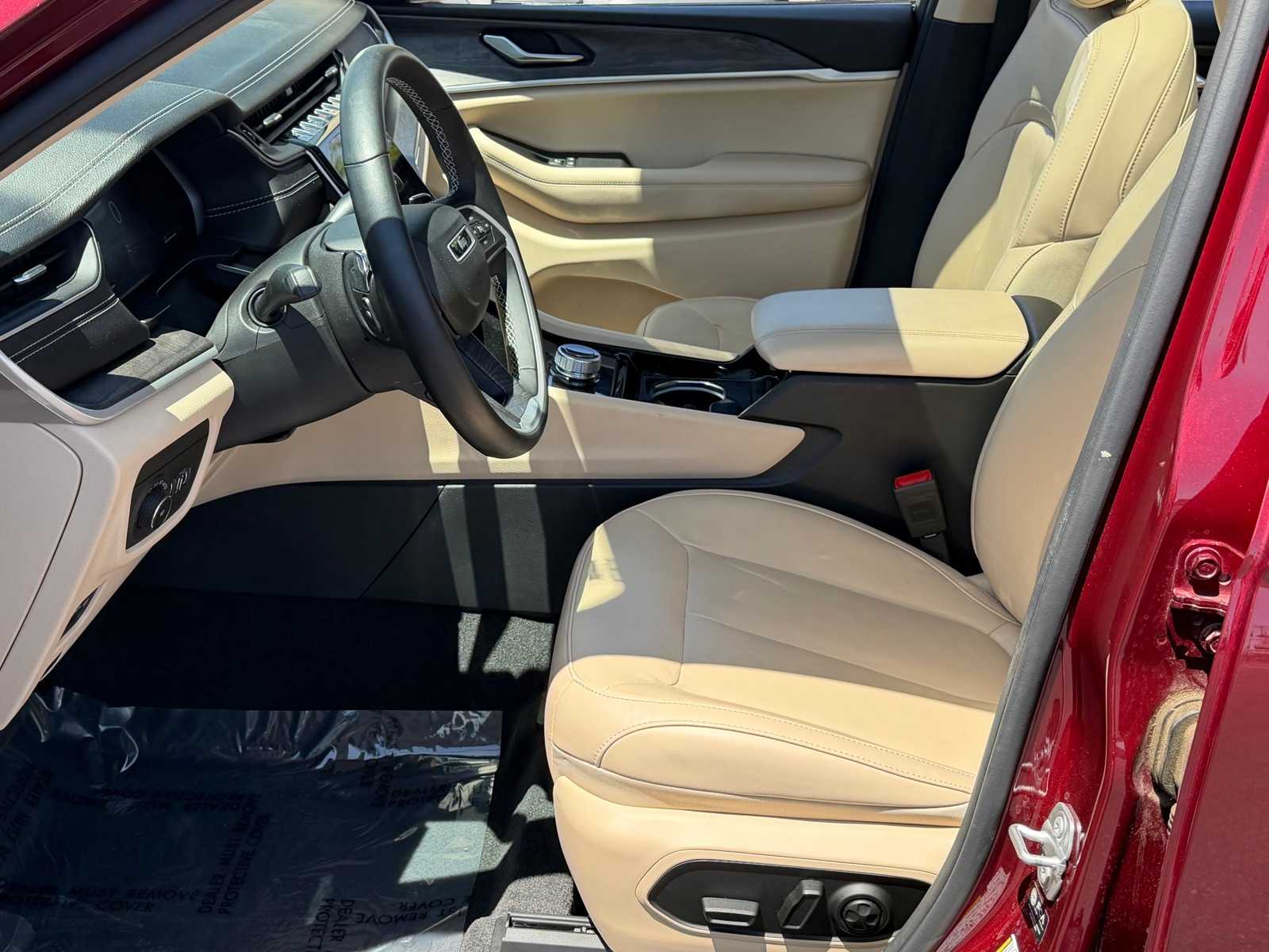 Thumbnail: 2021 Jeep Grand Cherokee L - 18