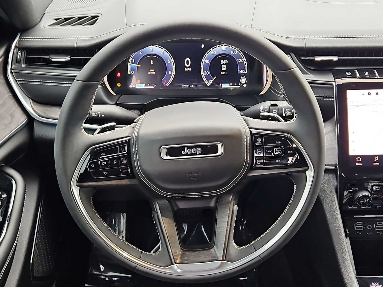 Thumbnail: 2023 Jeep Grand Cherokee - 24