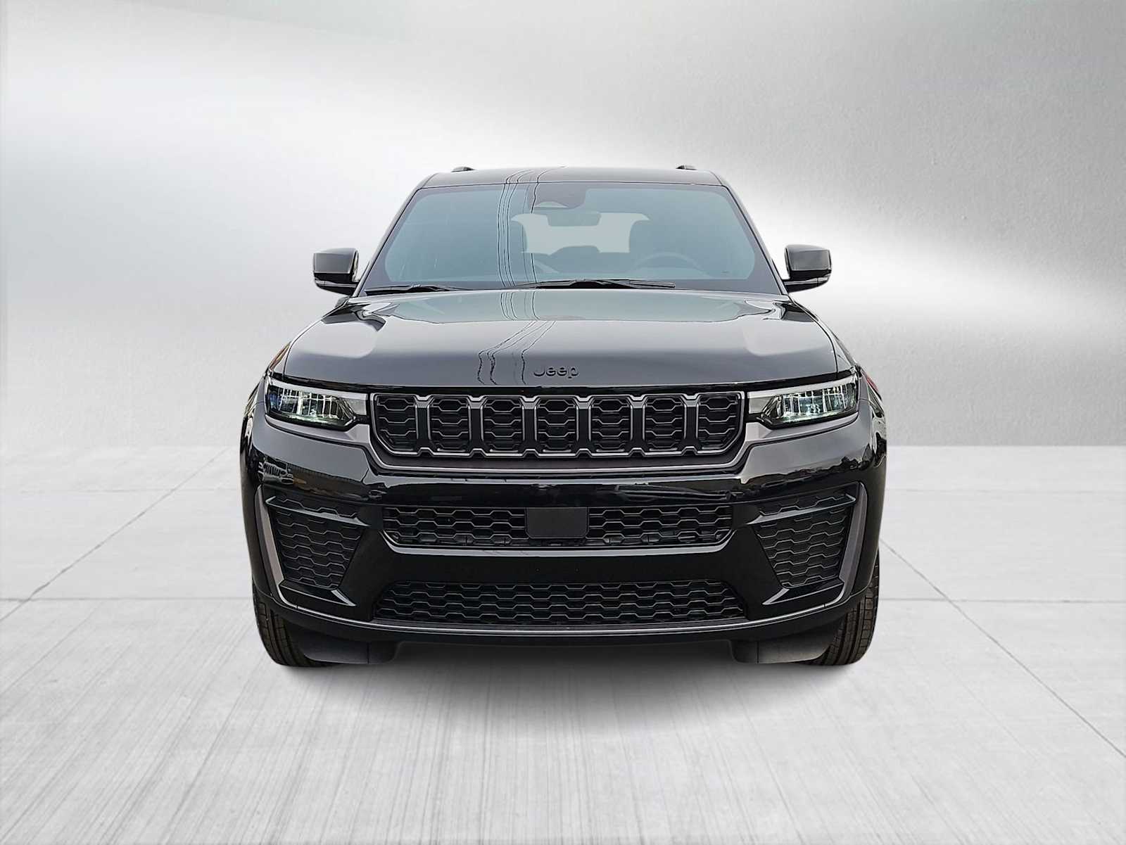 Thumbnail: 2026 Jeep Grand Cherokee - 3