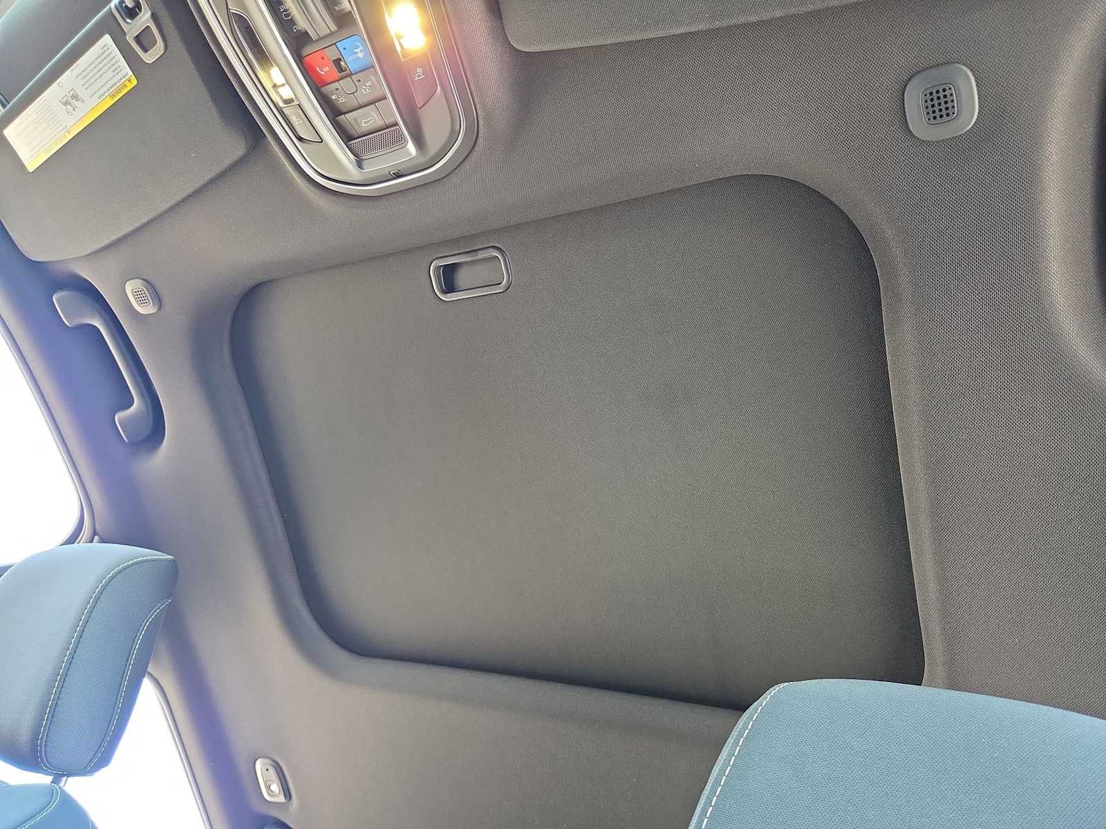 Thumbnail: 2025 Jeep Grand Cherokee - 18