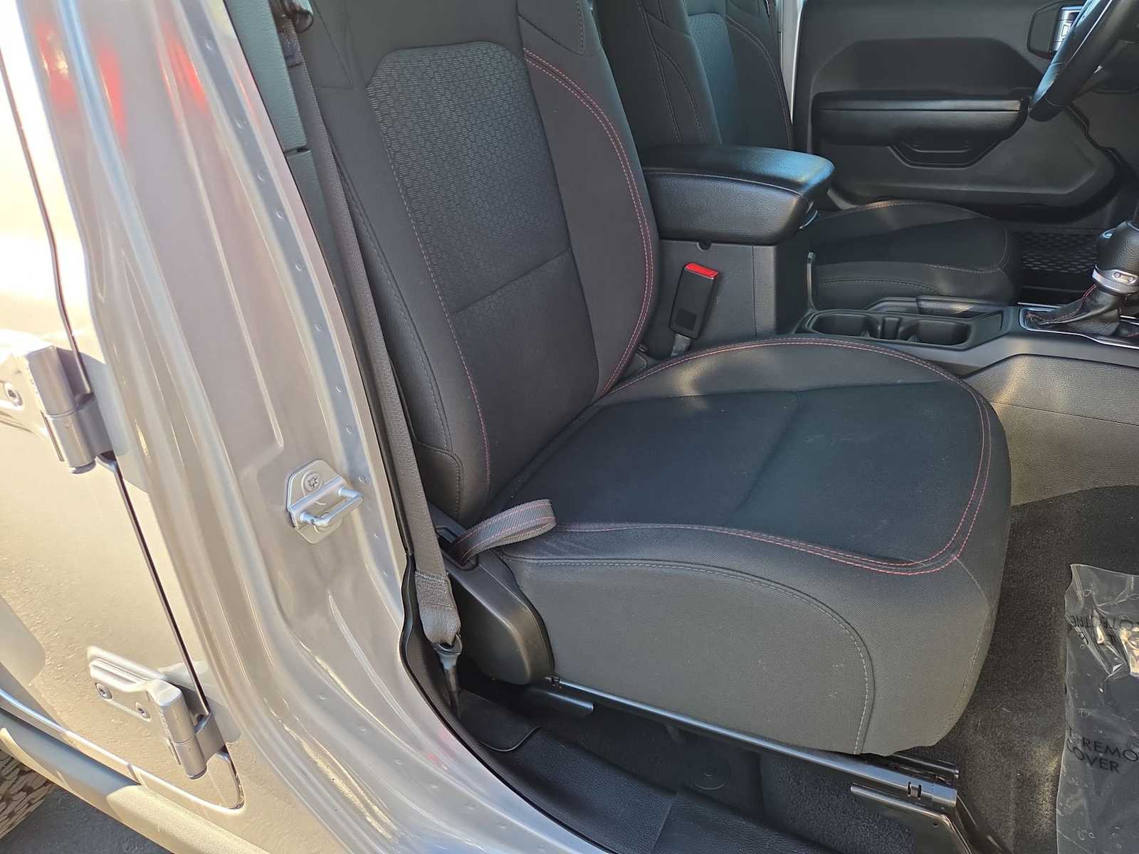 Thumbnail: 2020 Jeep Wrangler - 23