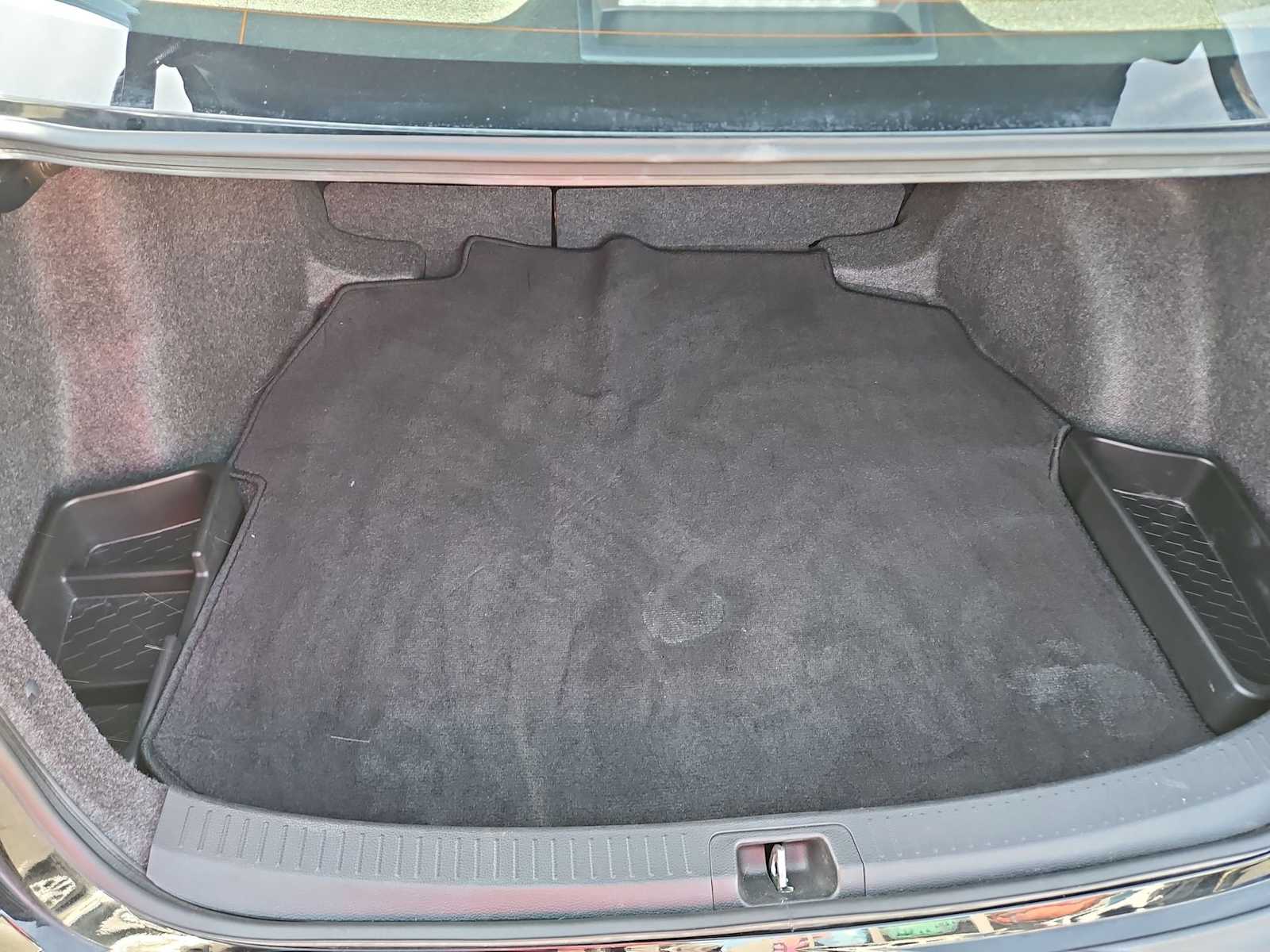 Thumbnail: 2025 Toyota Corolla - 31