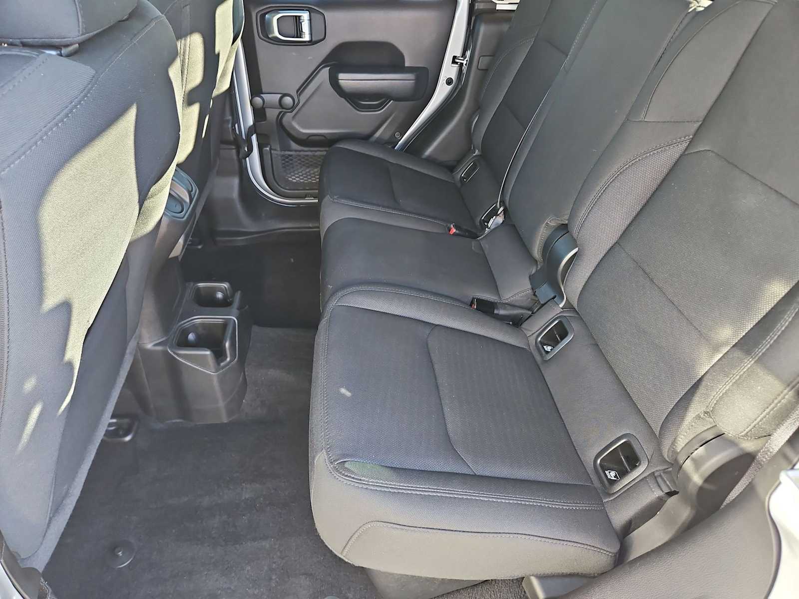 Thumbnail: 2022 Jeep Gladiator - 18