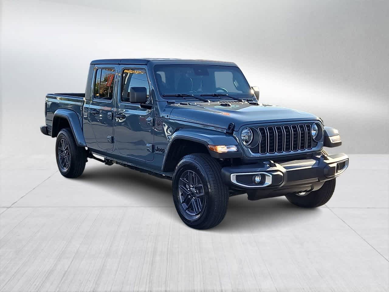 2025 Jeep Gladiator Sport S photo 2