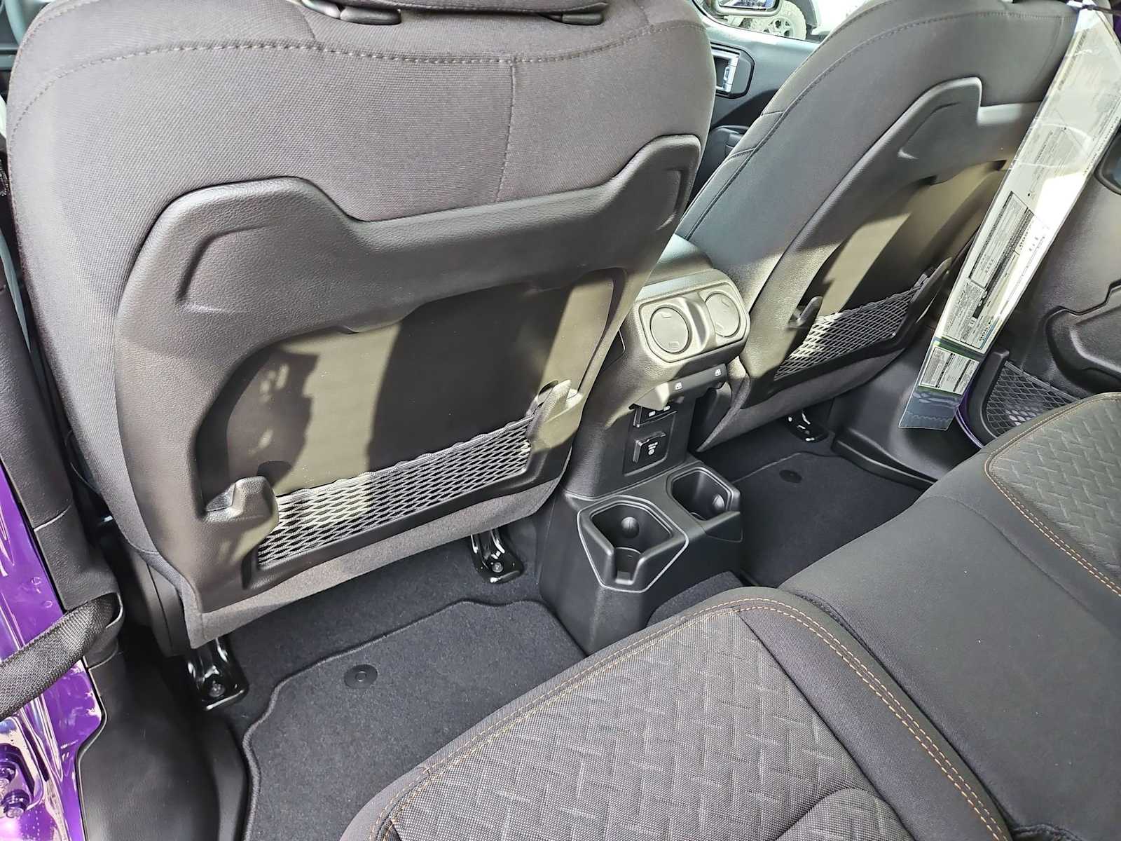 Thumbnail: 2026 Jeep Gladiator - 17