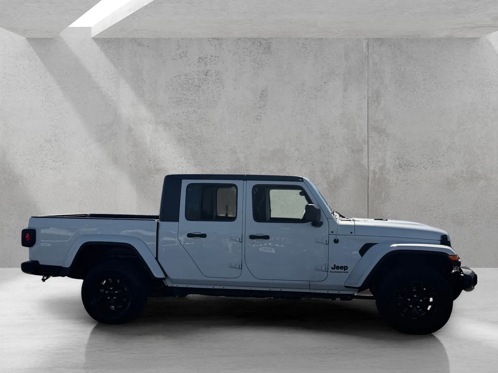 Thumbnail: 2021 Jeep Gladiator - 6