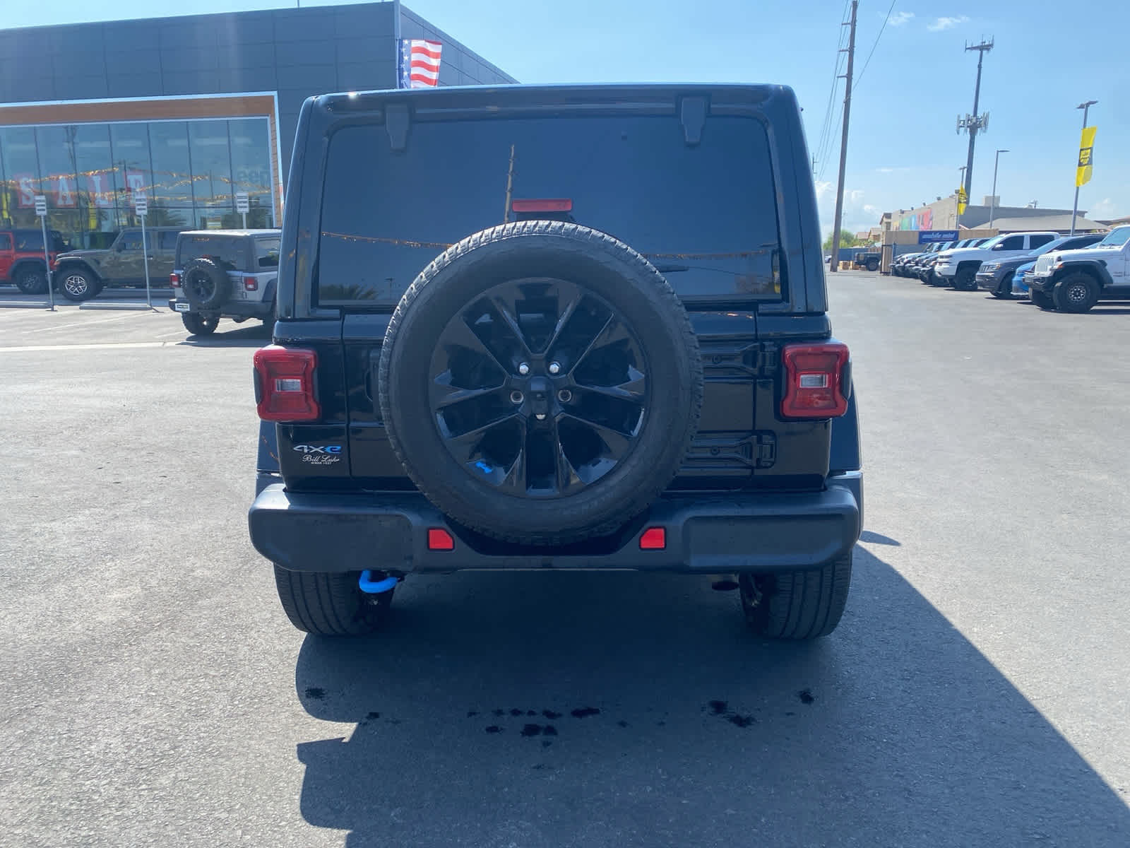Thumbnail: 2022 Jeep Wrangler - 6