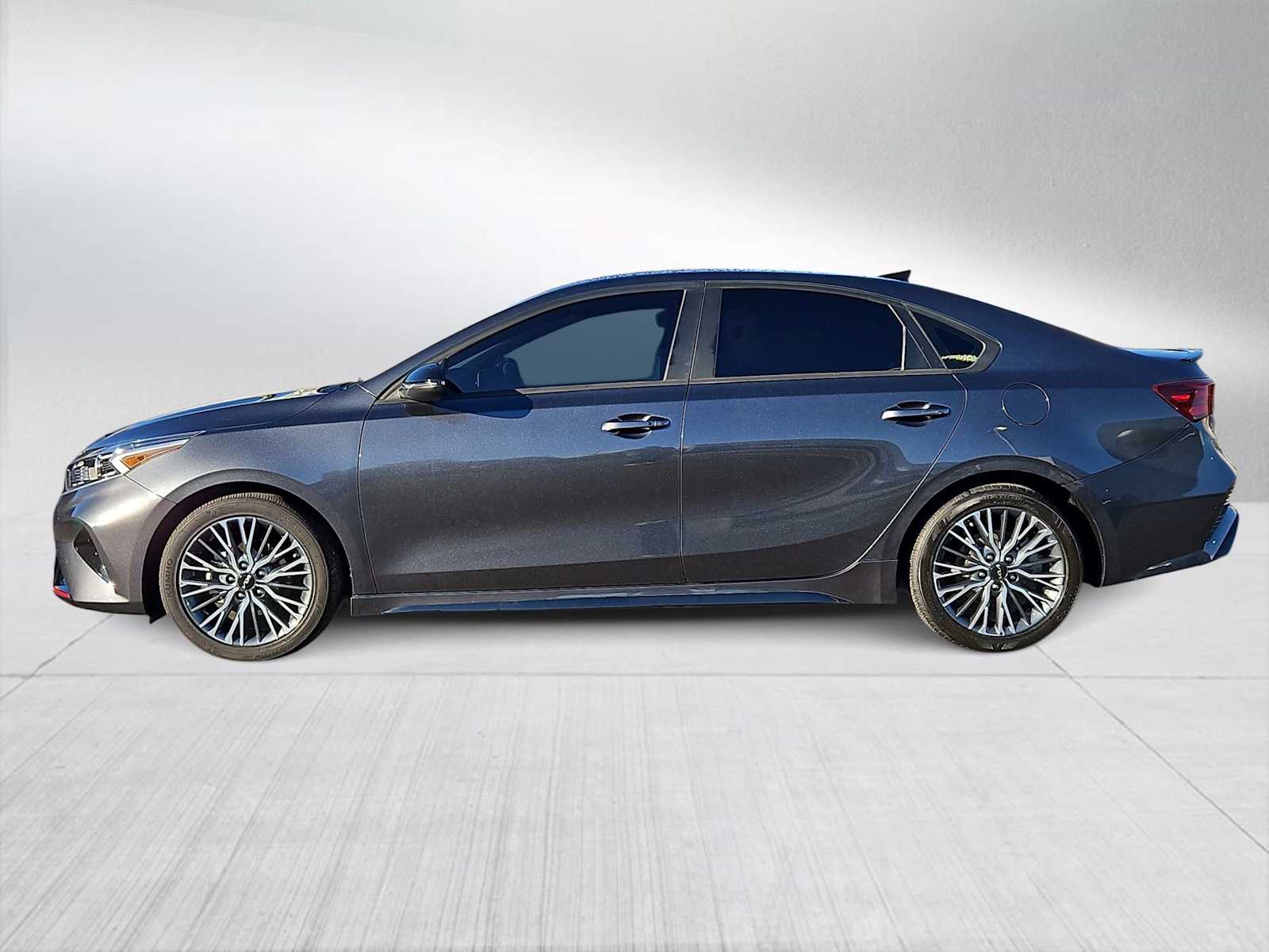 Thumbnail: 2023 Kia Forte - 5