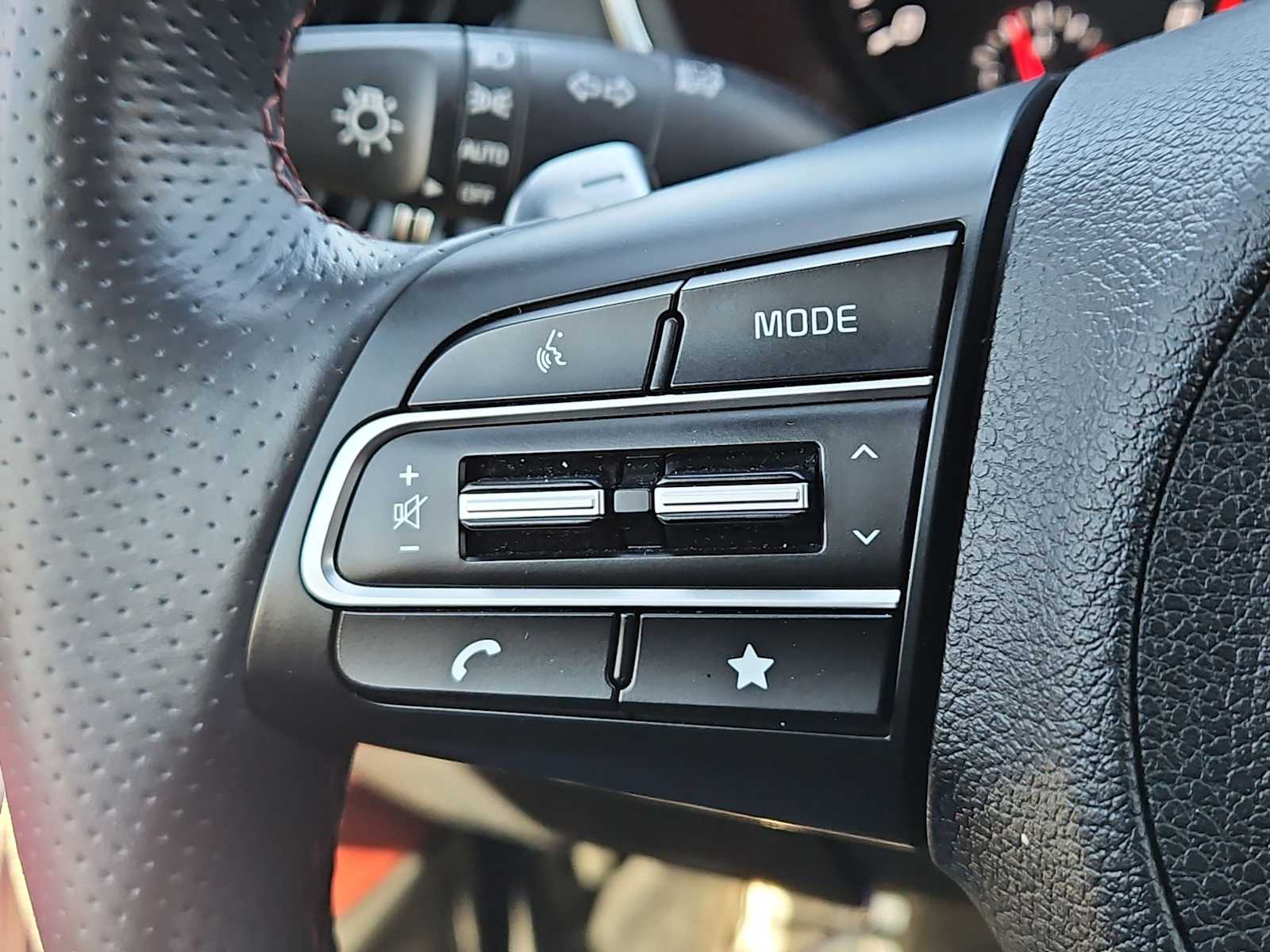 Thumbnail: 2022 Kia Stinger - 24