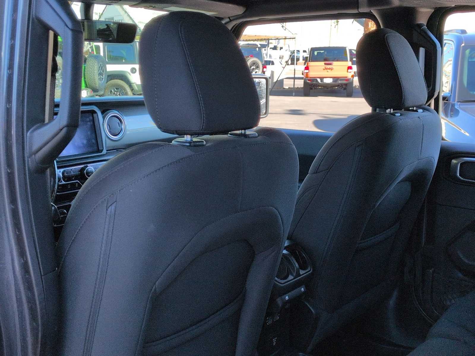 Thumbnail: 2022 Jeep Wrangler - 19