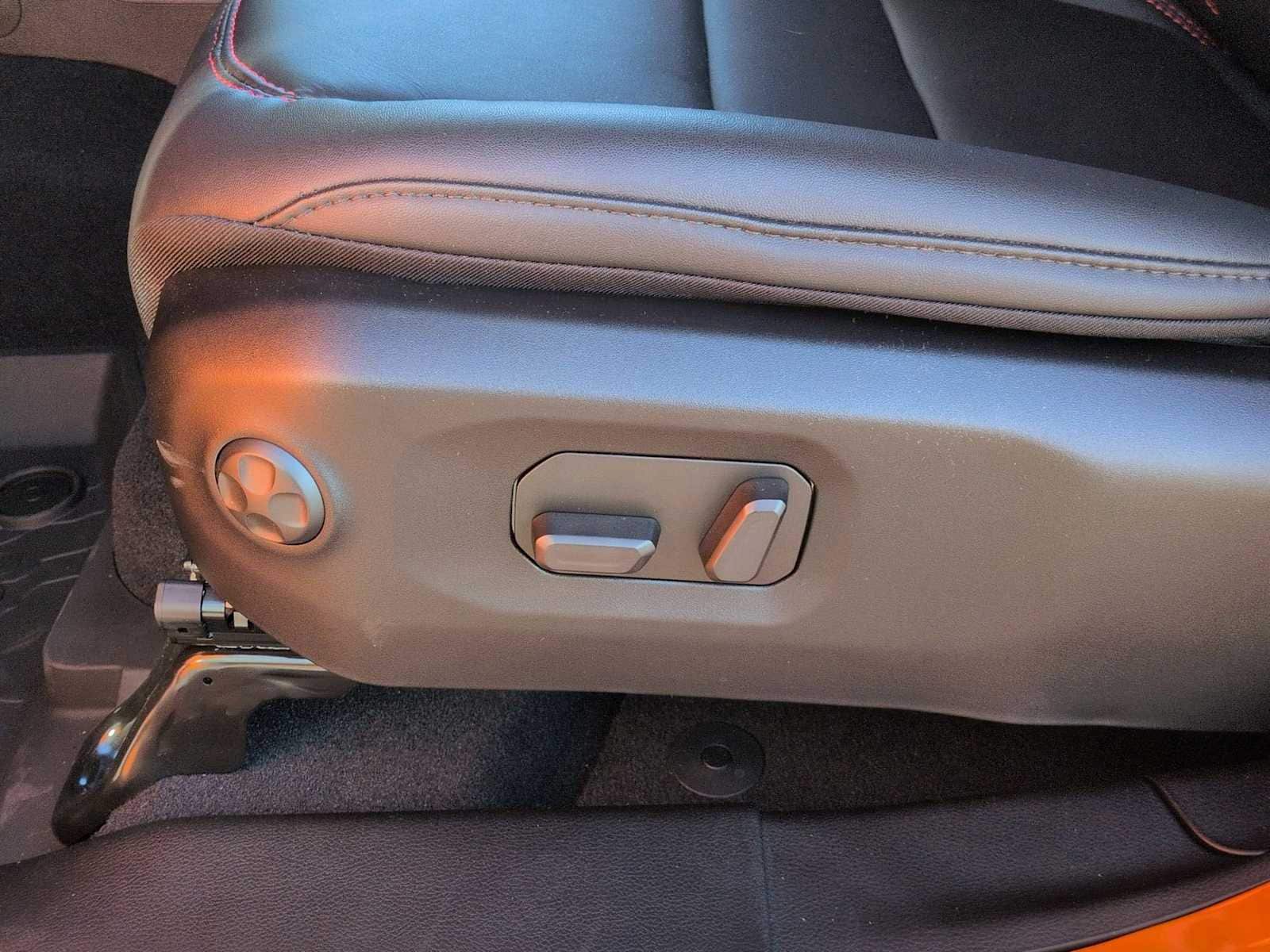 Thumbnail: 2025 Jeep Gladiator - 18