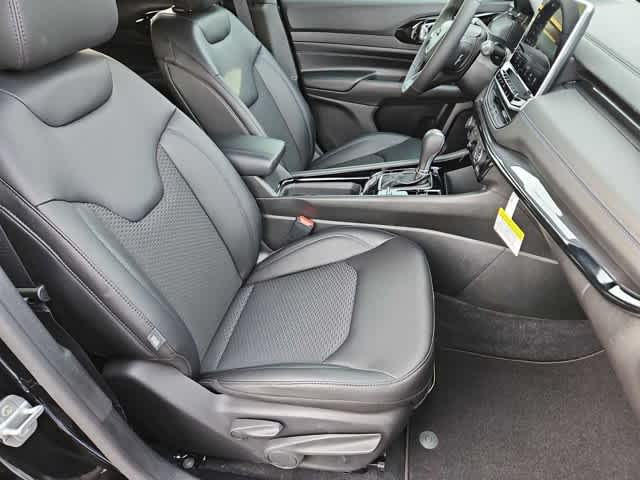 Thumbnail: 2026 Jeep Compass - 21