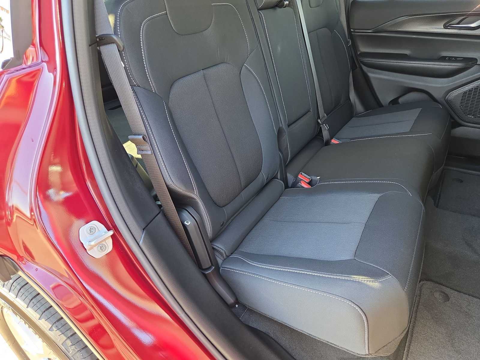 Thumbnail: 2025 Jeep Grand Cherokee - 21