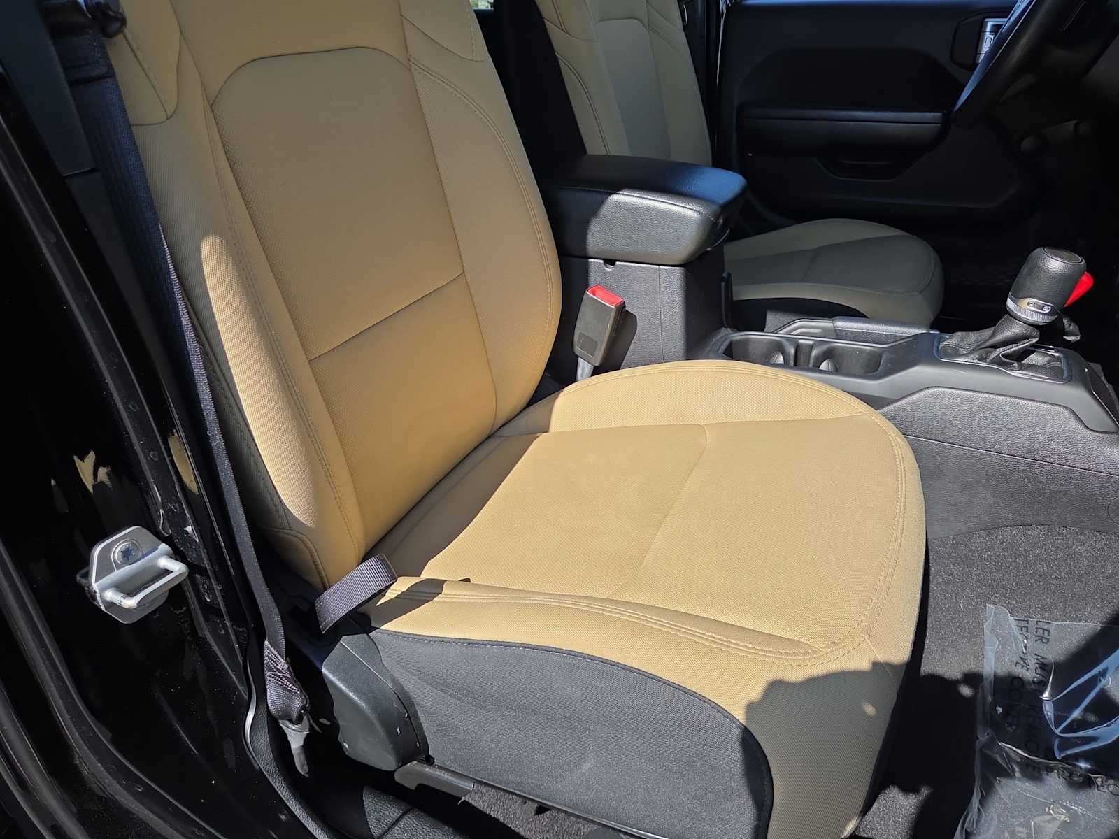 Thumbnail: 2021 Jeep Gladiator - 23