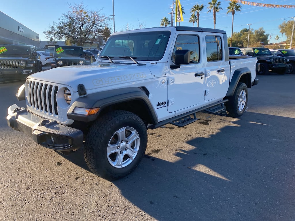 Used 2020 Jeep Gladiator Sport Truck