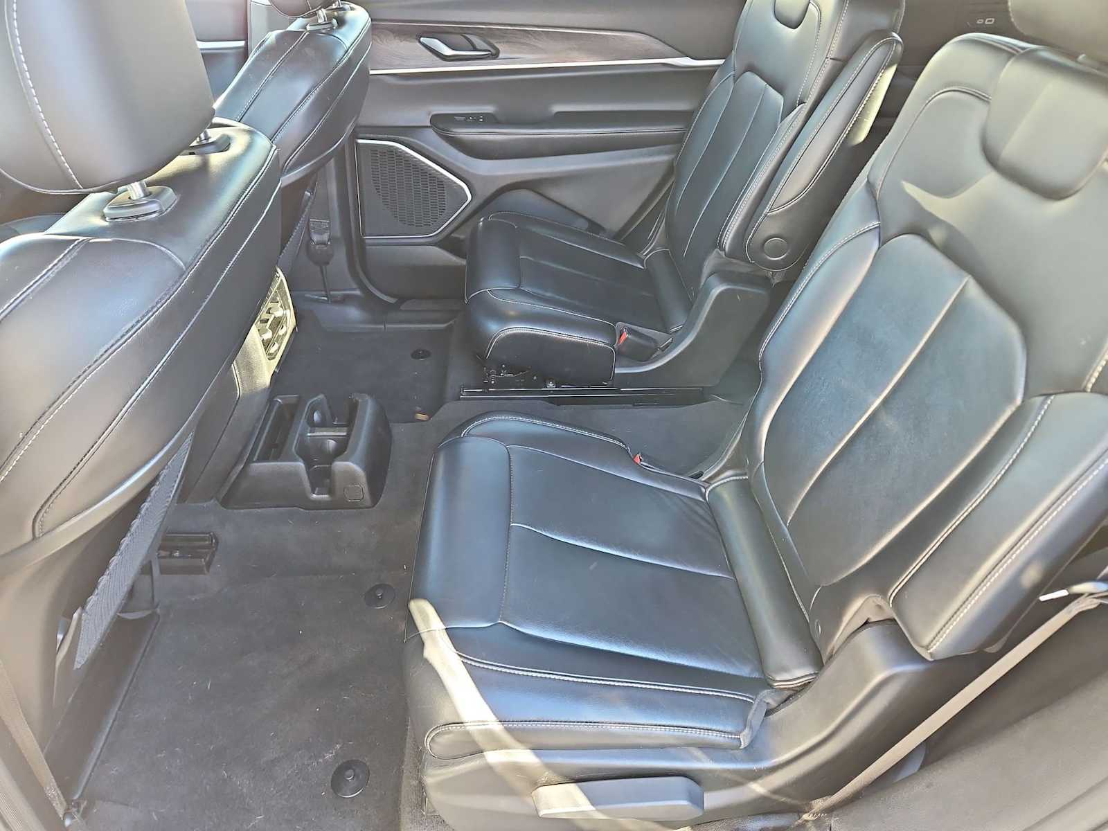 Thumbnail: 2021 Jeep Grand Cherokee L - 20