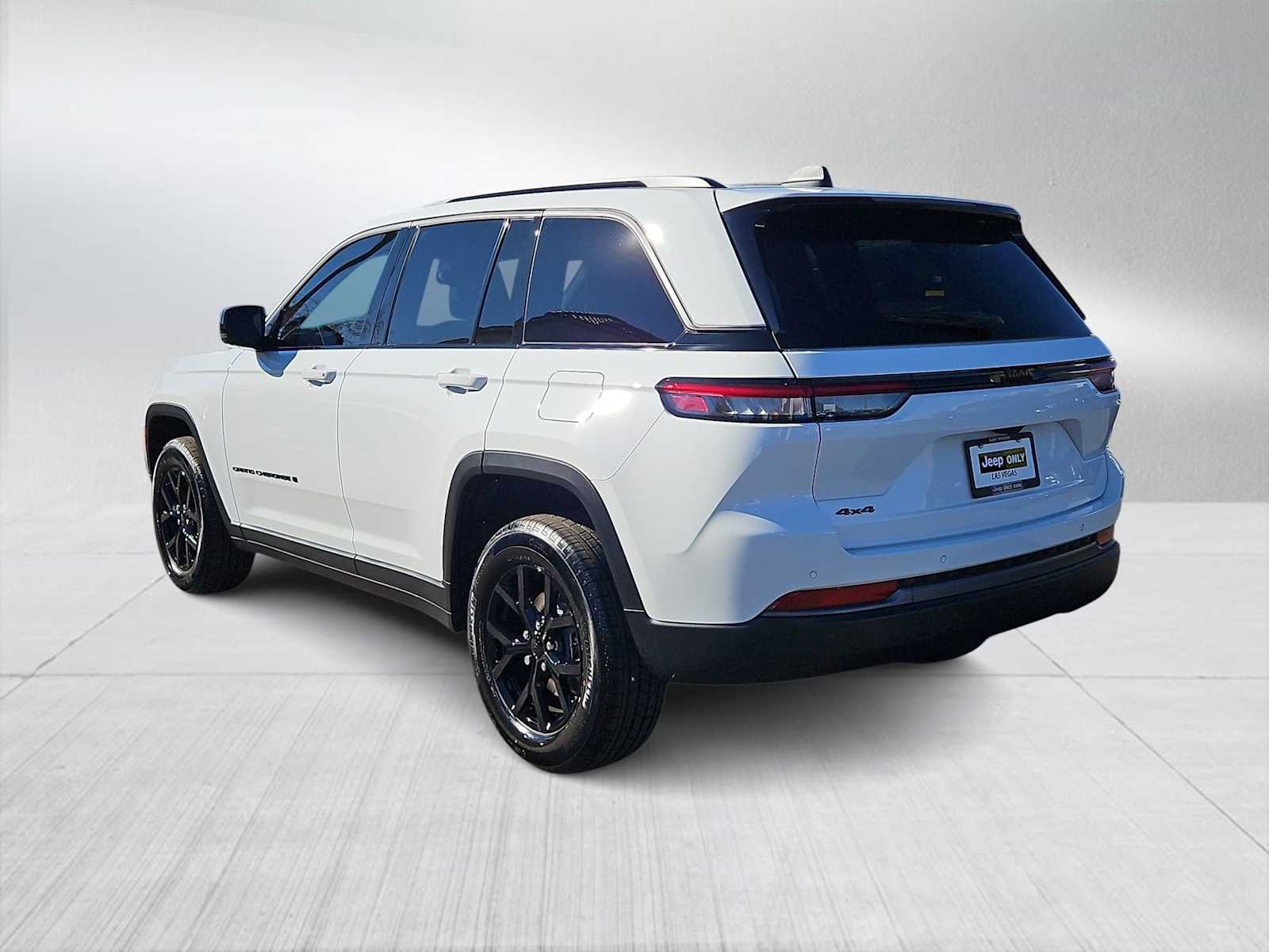 Thumbnail: 2026 Jeep Grand Cherokee - 6