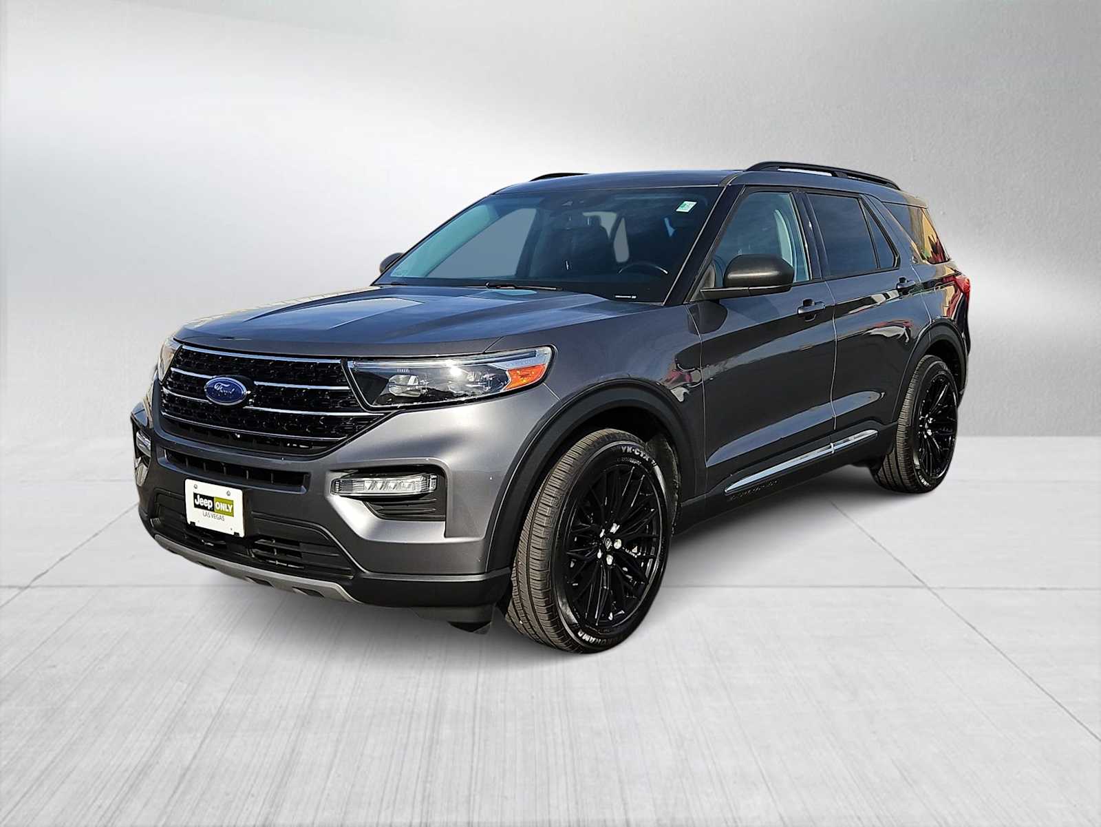 Thumbnail: 2021 Ford Explorer - 7