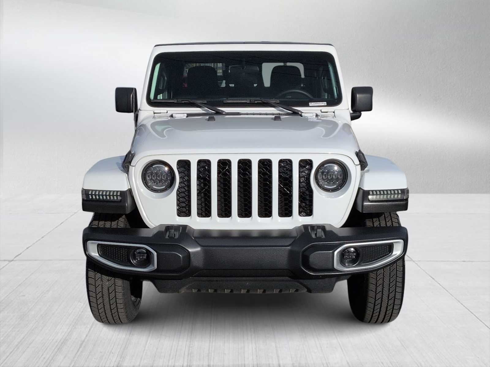 Thumbnail: 2021 Jeep Gladiator - 3