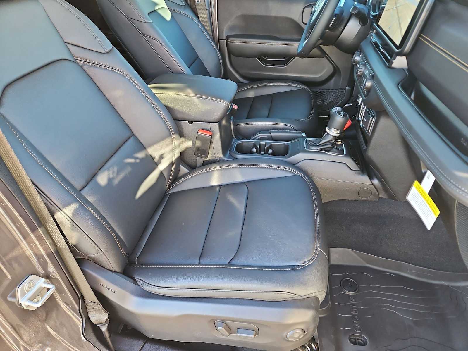 Thumbnail: 2026 Jeep Wrangler - 21