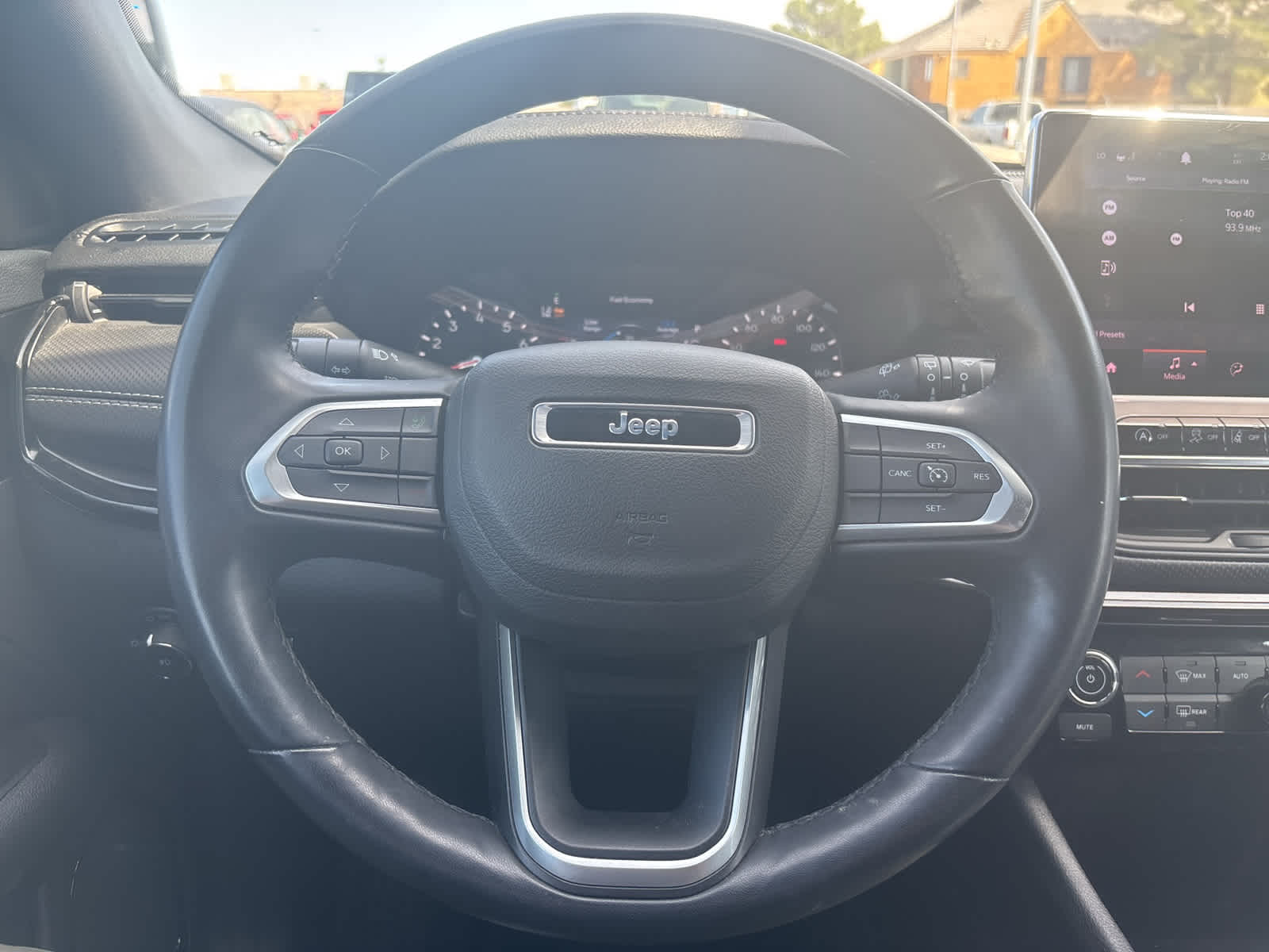 Thumbnail: 2022 Jeep Compass - 16
