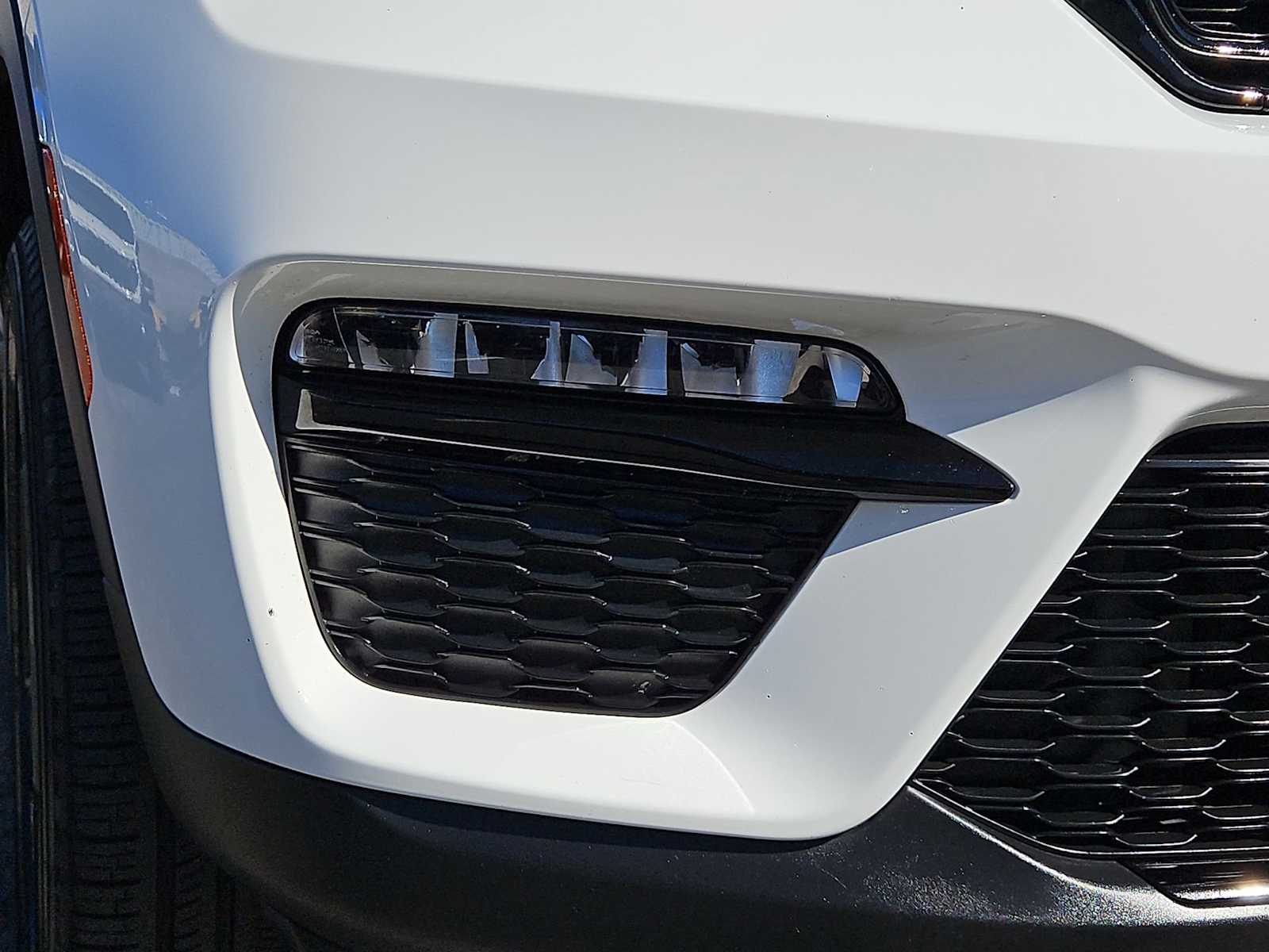 Thumbnail: 2023 Jeep Grand Cherokee - 11