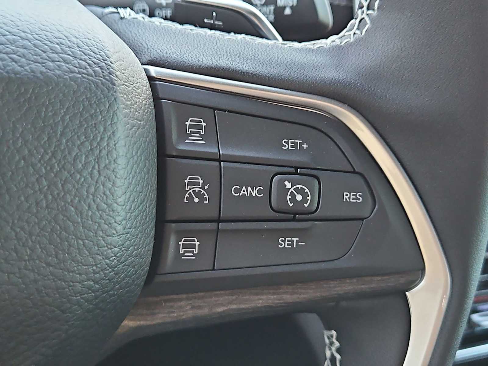 Thumbnail: 2025 Jeep Grand Cherokee - 26