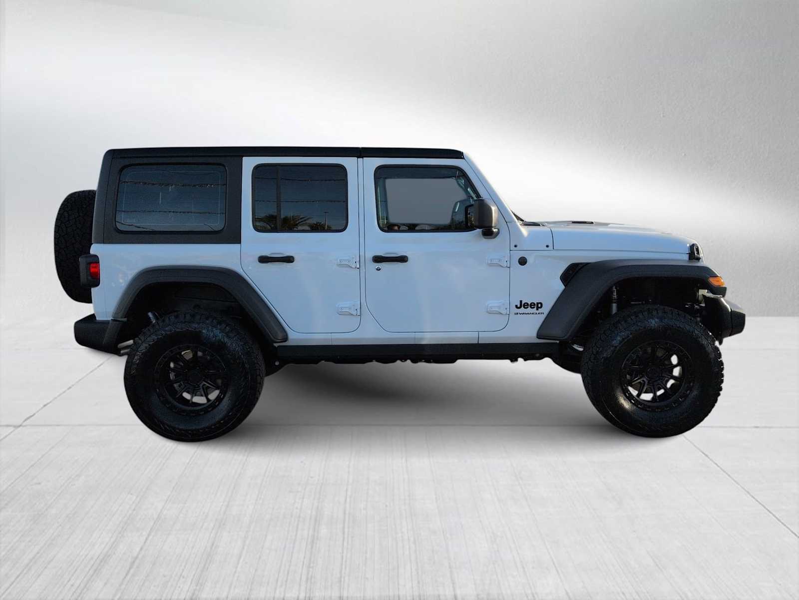 Thumbnail: 2026 Jeep Wrangler - 9
