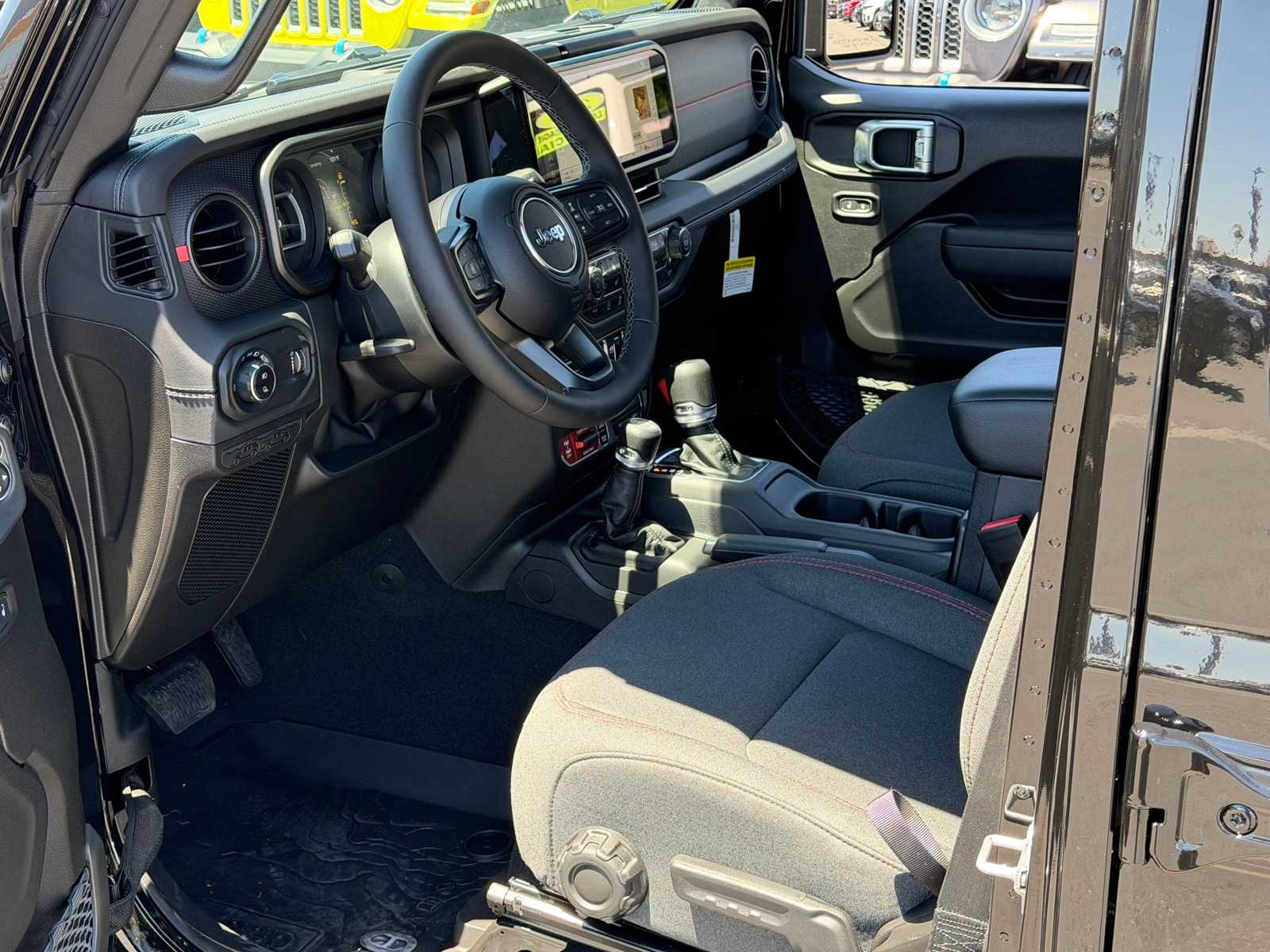 Thumbnail: 2026 Jeep Gladiator - 10