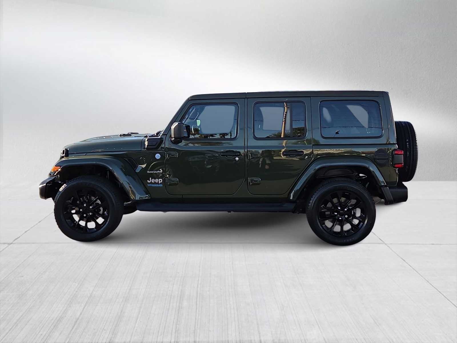 Thumbnail: 2021 Jeep Wrangler - 5