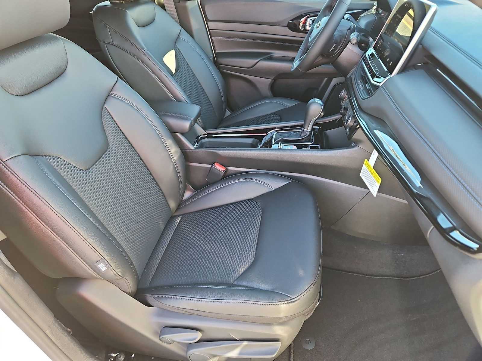 Thumbnail: 2026 Jeep Compass - 21