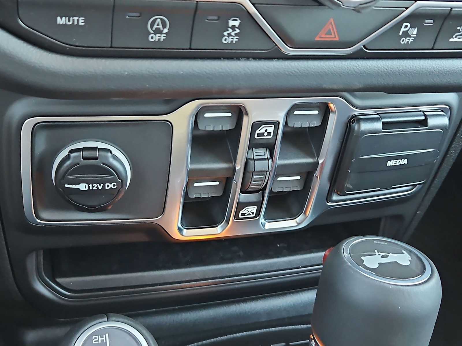 Thumbnail: 2026 Jeep Wrangler - 30