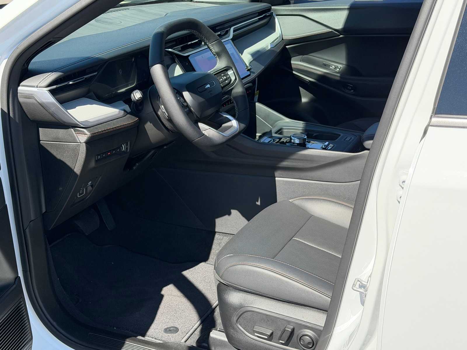 Thumbnail: 2026 Jeep Cherokee - 10