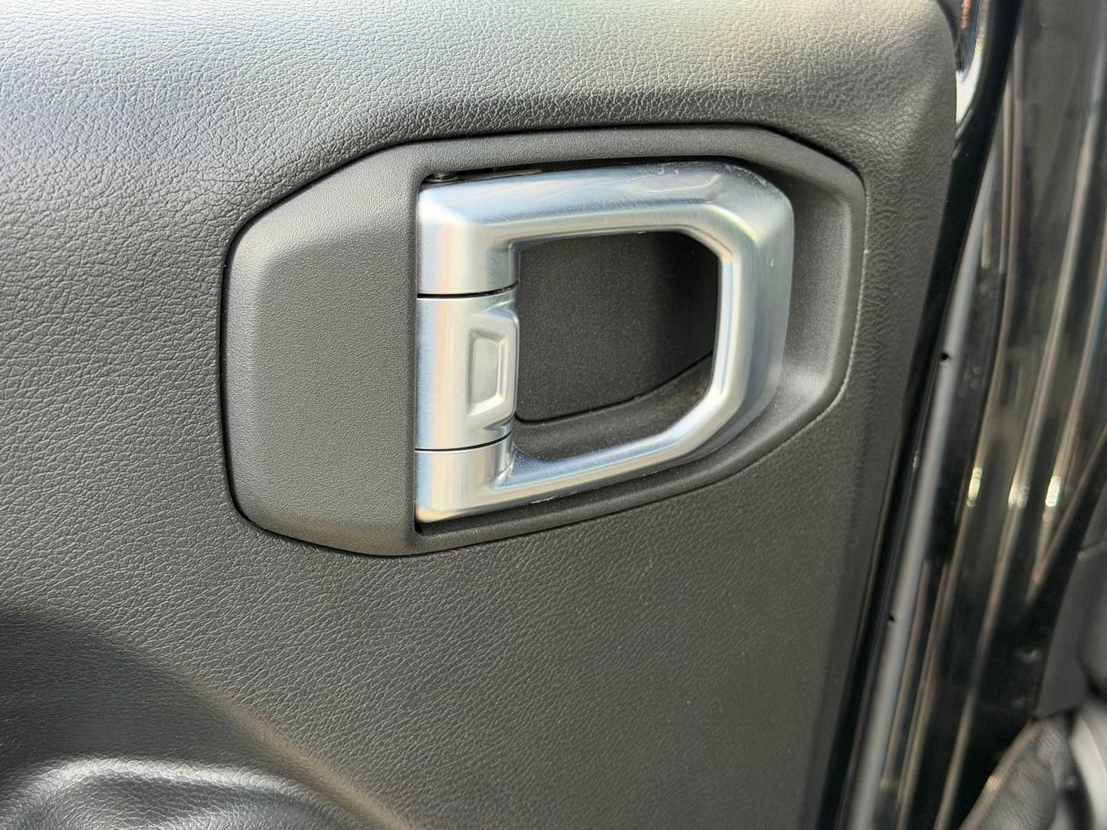 Thumbnail: 2022 Jeep Gladiator - 38