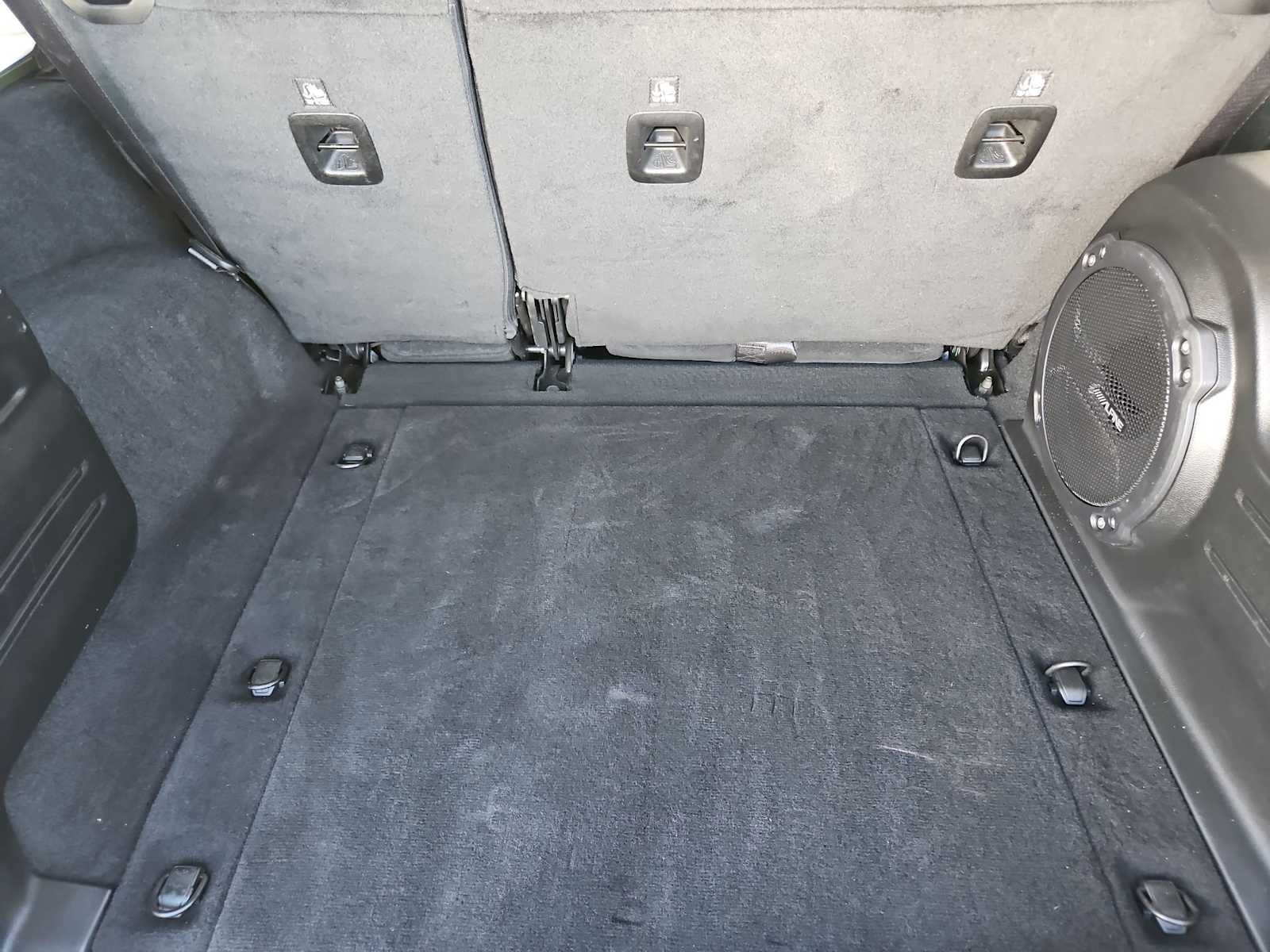 Thumbnail: 2023 Jeep Wrangler - 32