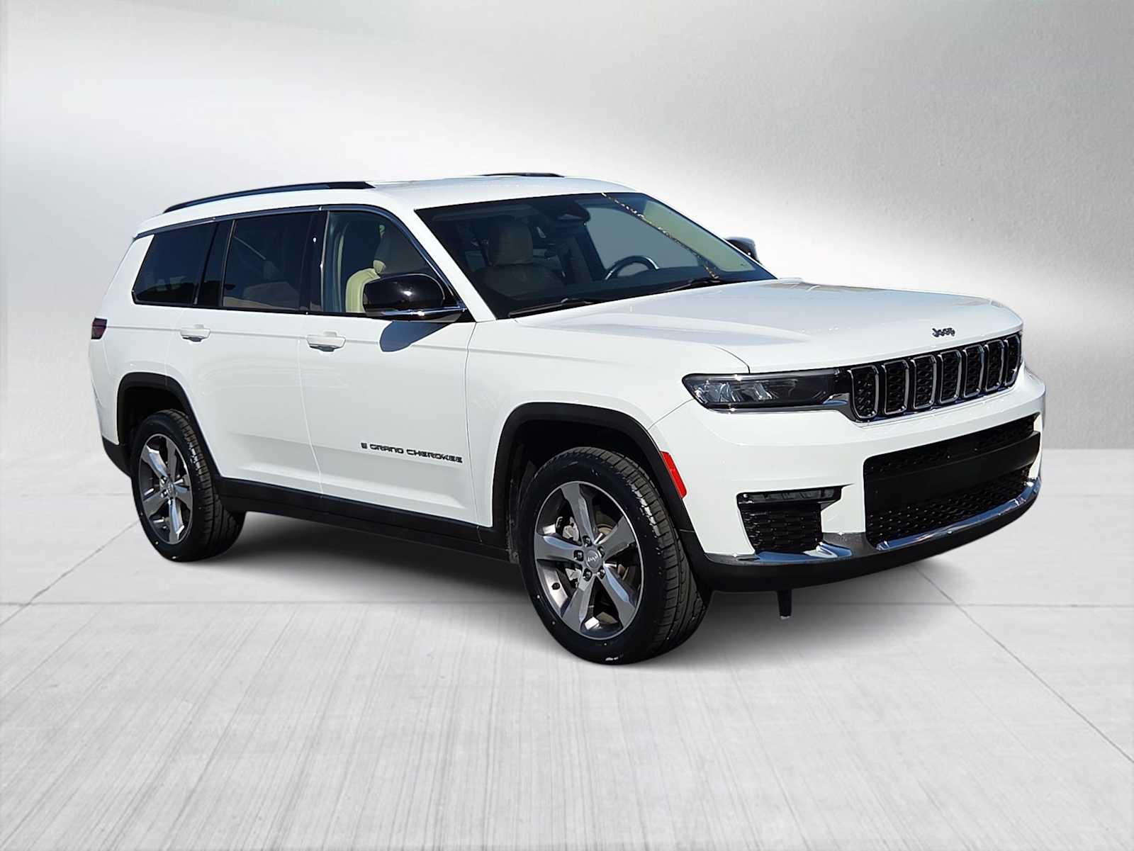 Thumbnail: 2021 Jeep Grand Cherokee L - 2