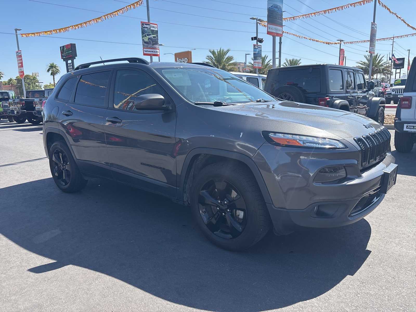Thumbnail: 2018 Jeep Cherokee - 3