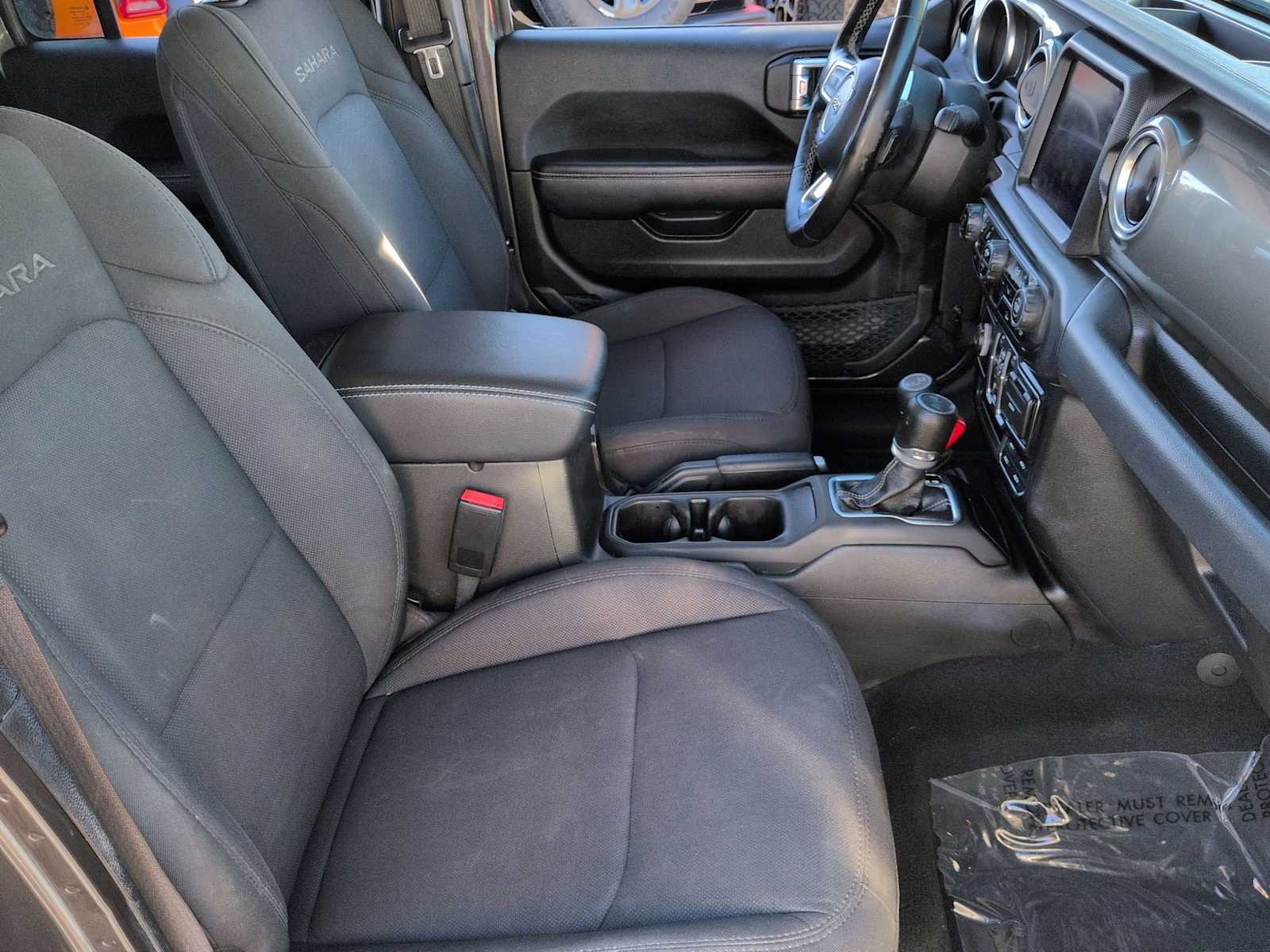 Thumbnail: 2022 Jeep Wrangler - 22