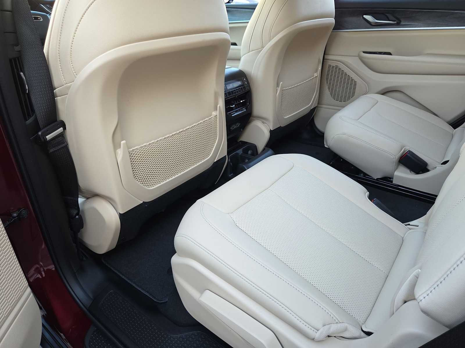 Thumbnail: 2025 Jeep Grand Cherokee - 19